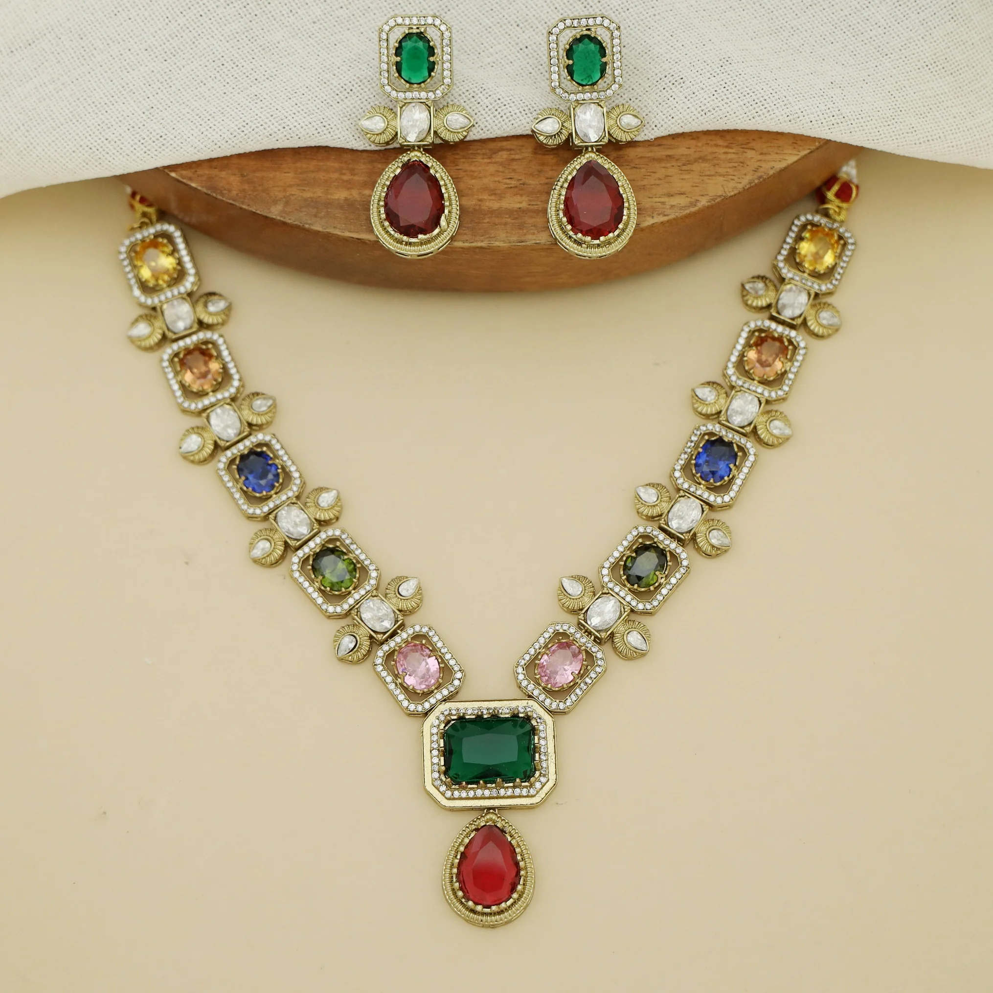 Adrisha AD Stone Glossy Short Neckpiece With Earring - Image 7