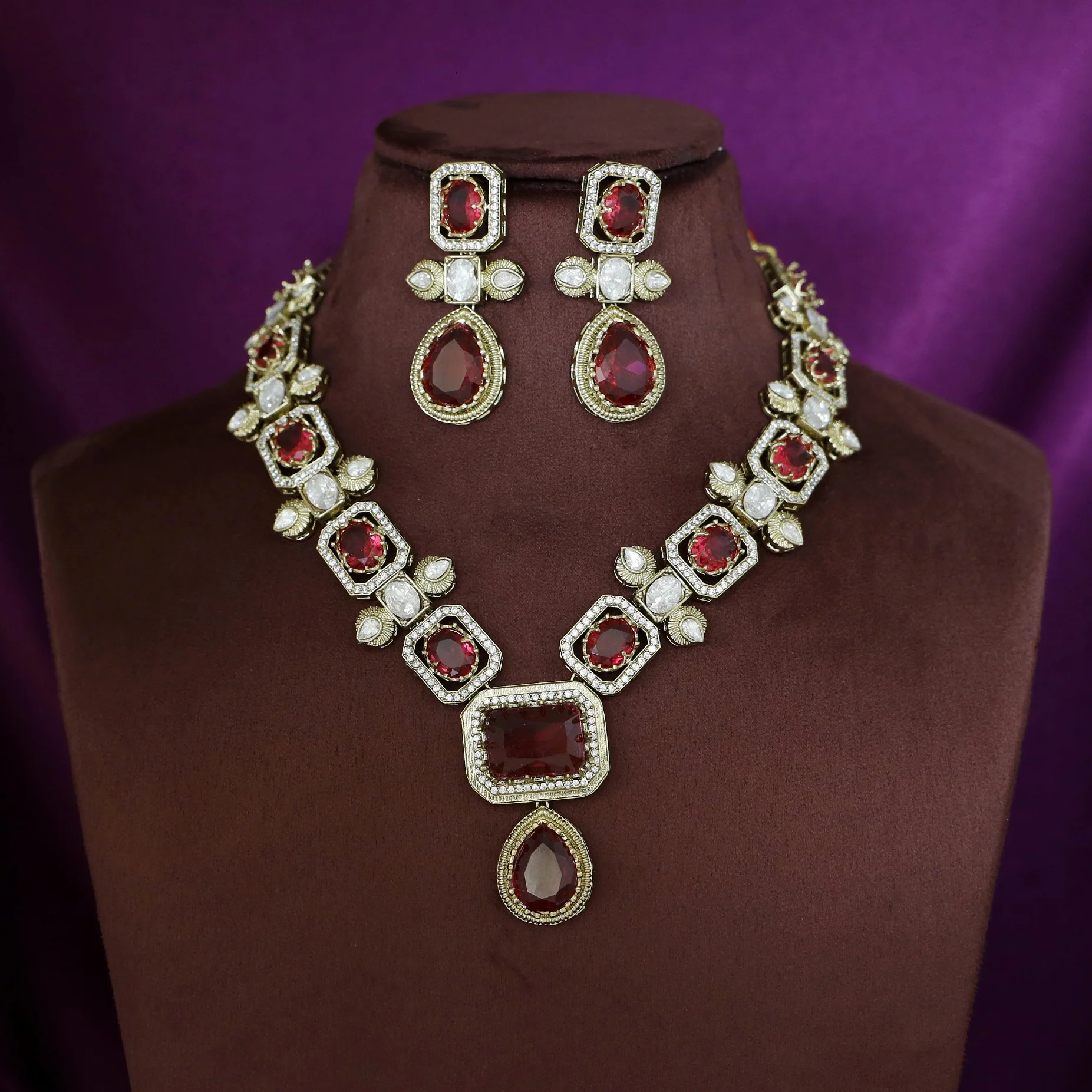 Adrisha AD Stone Glossy Short Neckpiece With Earring - Image 8
