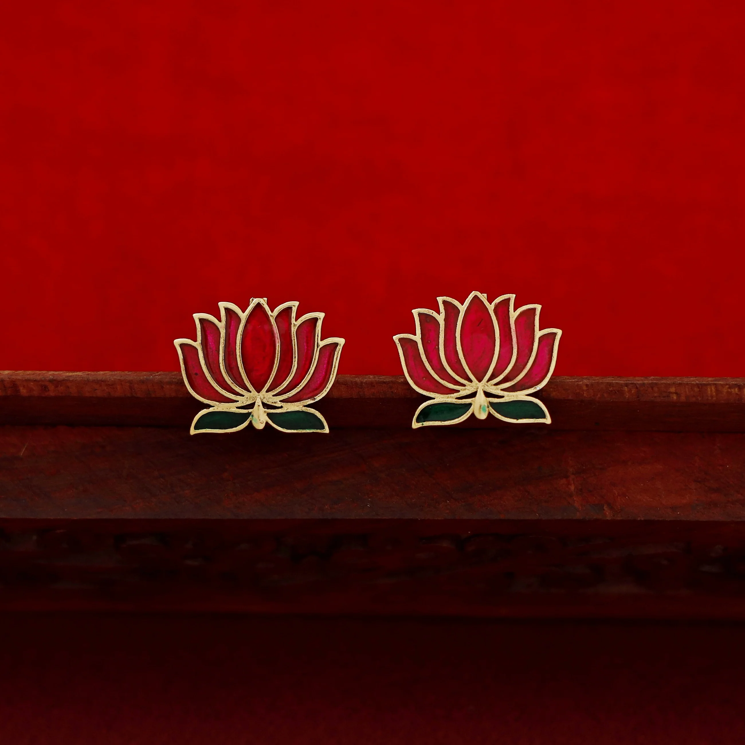 Advaita Enamel Lotus Choker With Earring - Image 8