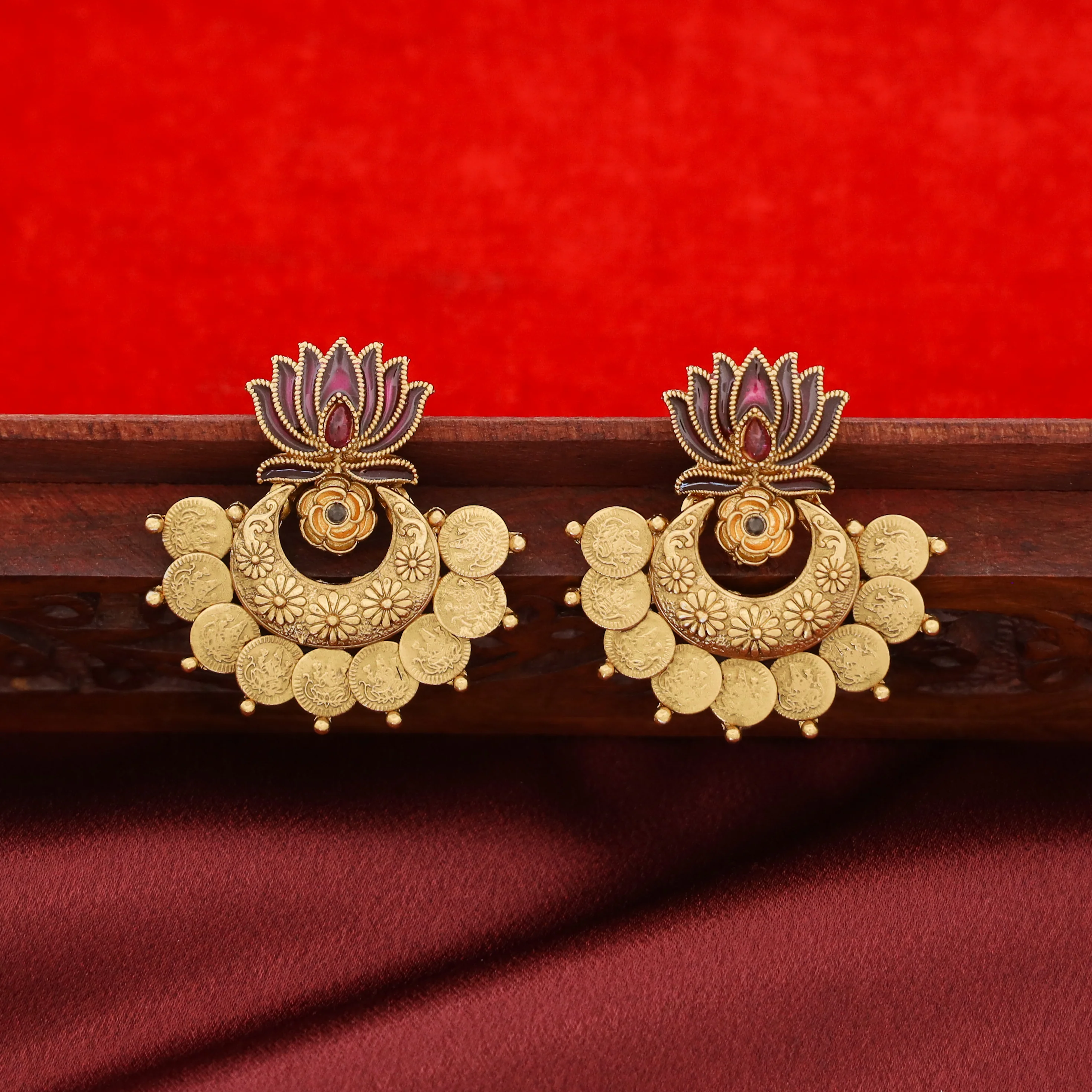 Advaita Enamel Lotus Kashi Earring - Image 3