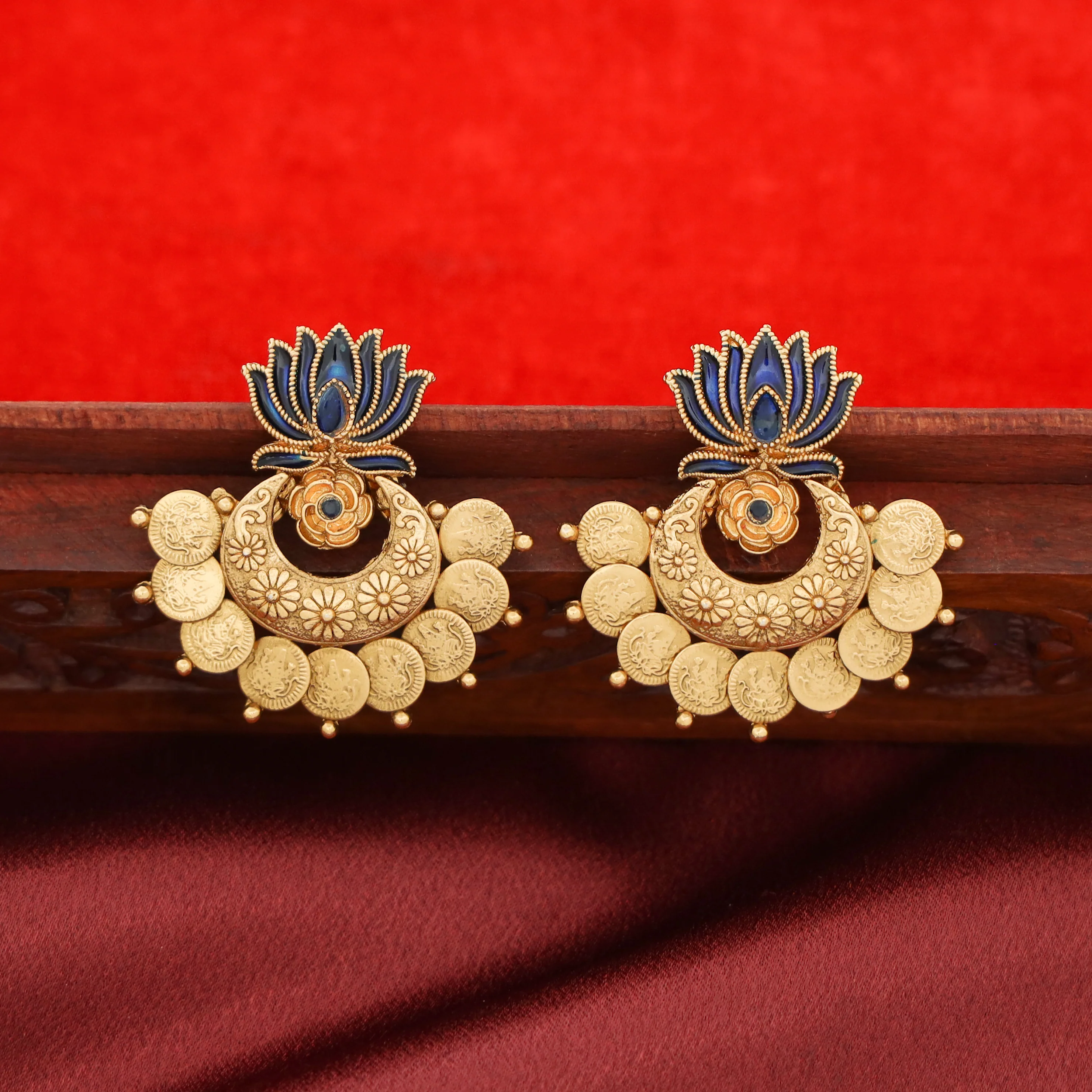 Advaita Enamel Lotus Kashi Earring - Image 4