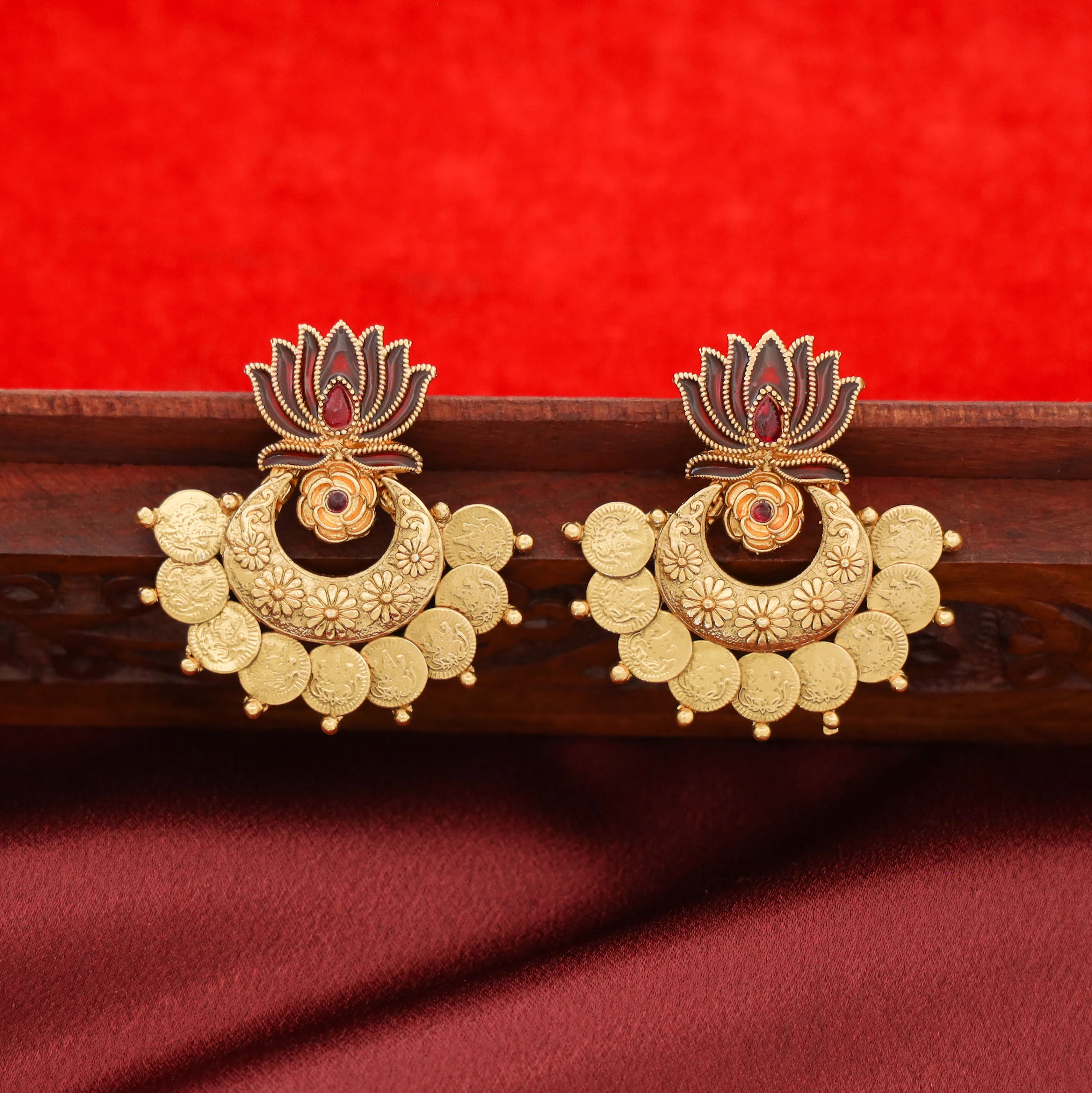 Advaita Enamel Lotus Kashi Earring - Image 6