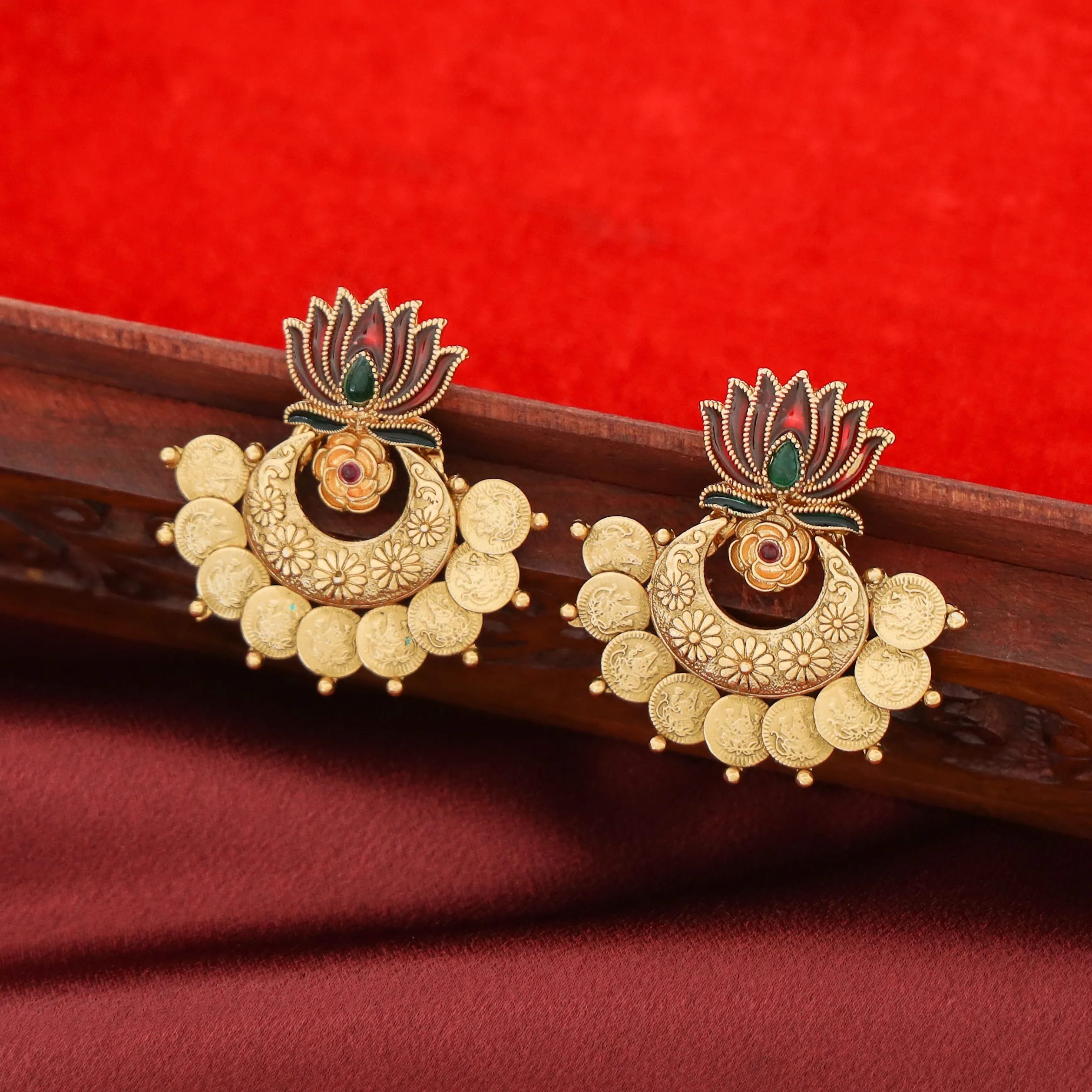 Advaita Enamel Lotus Kashi Earring - Image 7