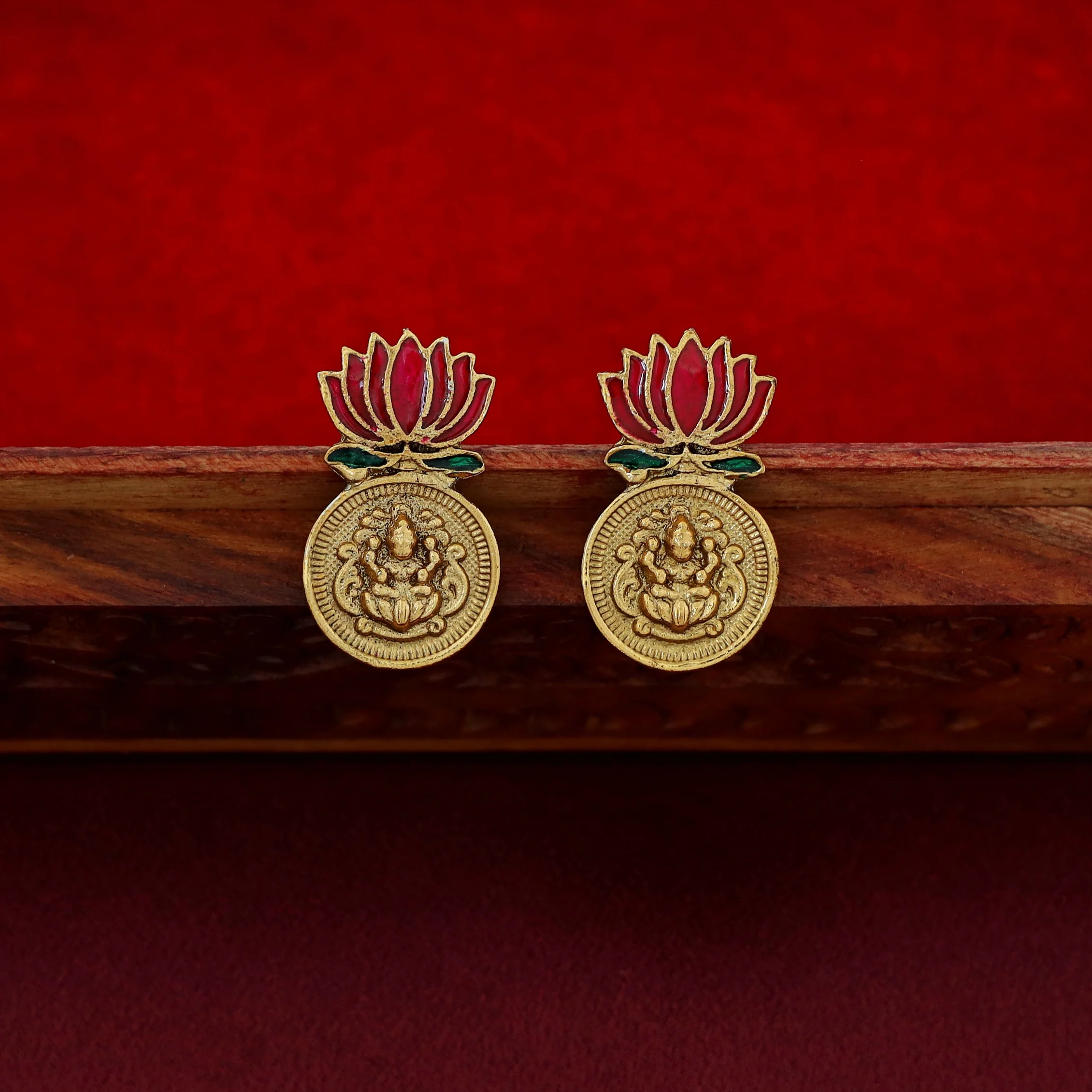 Advaita Kashi Enamel Lotus Neckpiece With Earring - Image 4