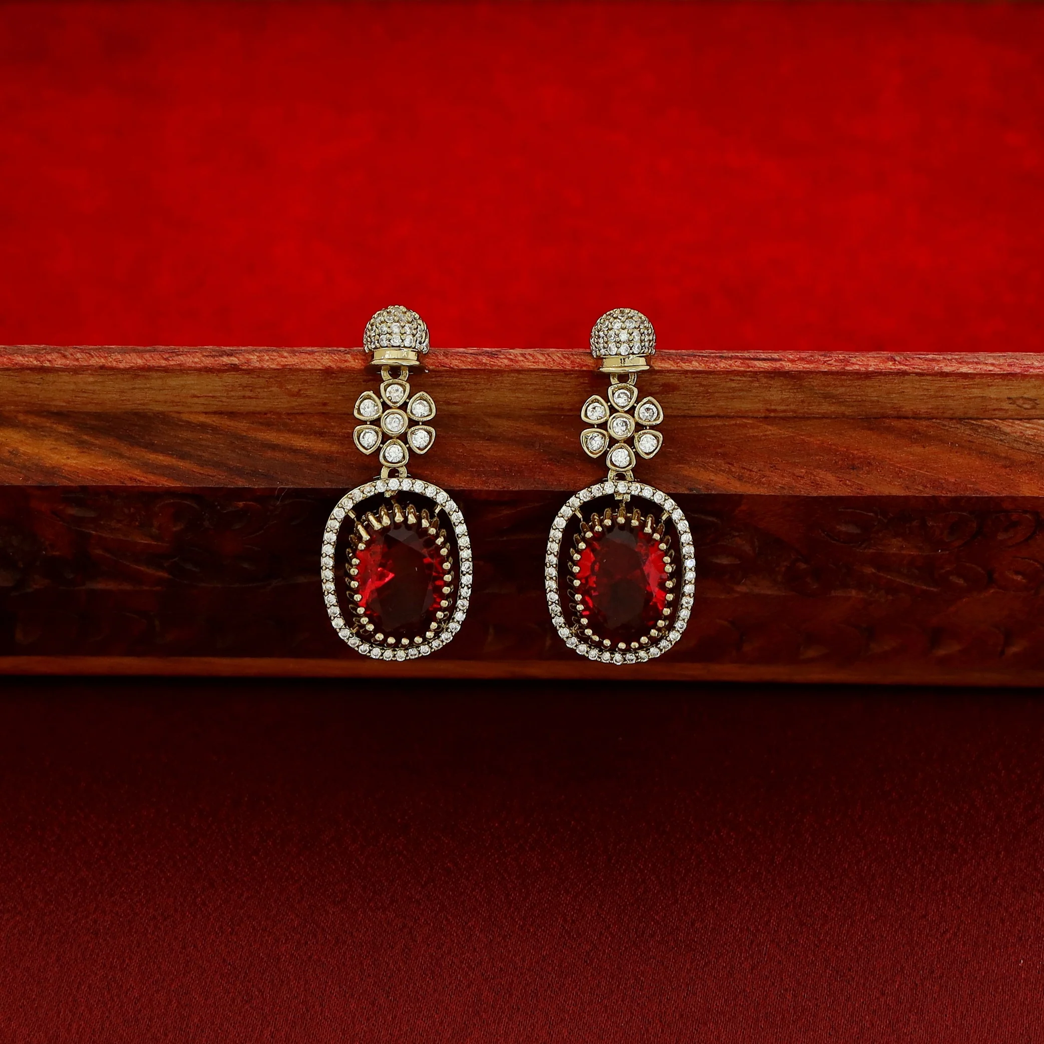 Advitha Glossy Floral AD Stone Neckpiece With Earring - Image 8