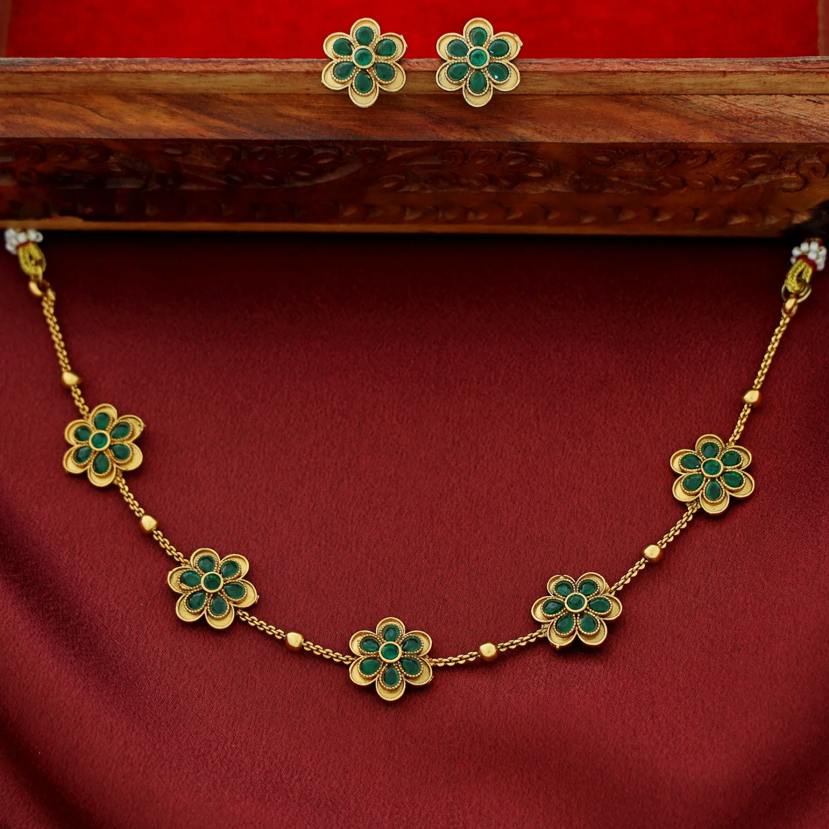 Adwita 5 Flower Golden Ball Choker With Earring - Image 3