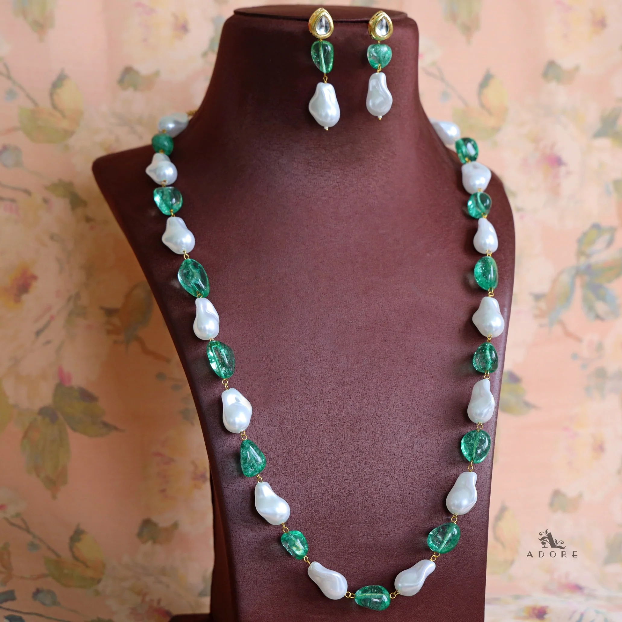Aganya Baroque Kundan Long Neckpiece with Earring - Image 10