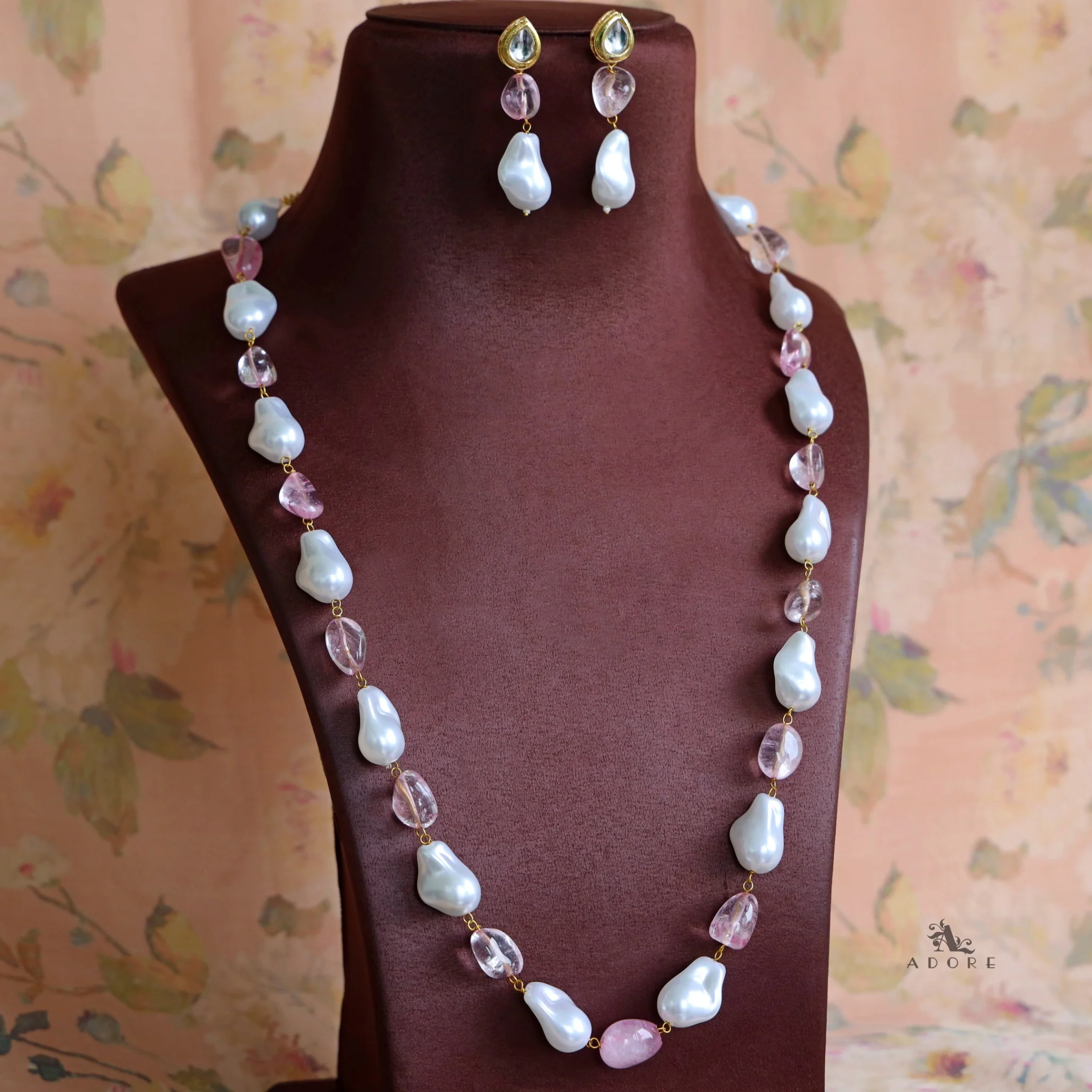 Aganya Baroque Kundan Long Neckpiece with Earring - Image 11