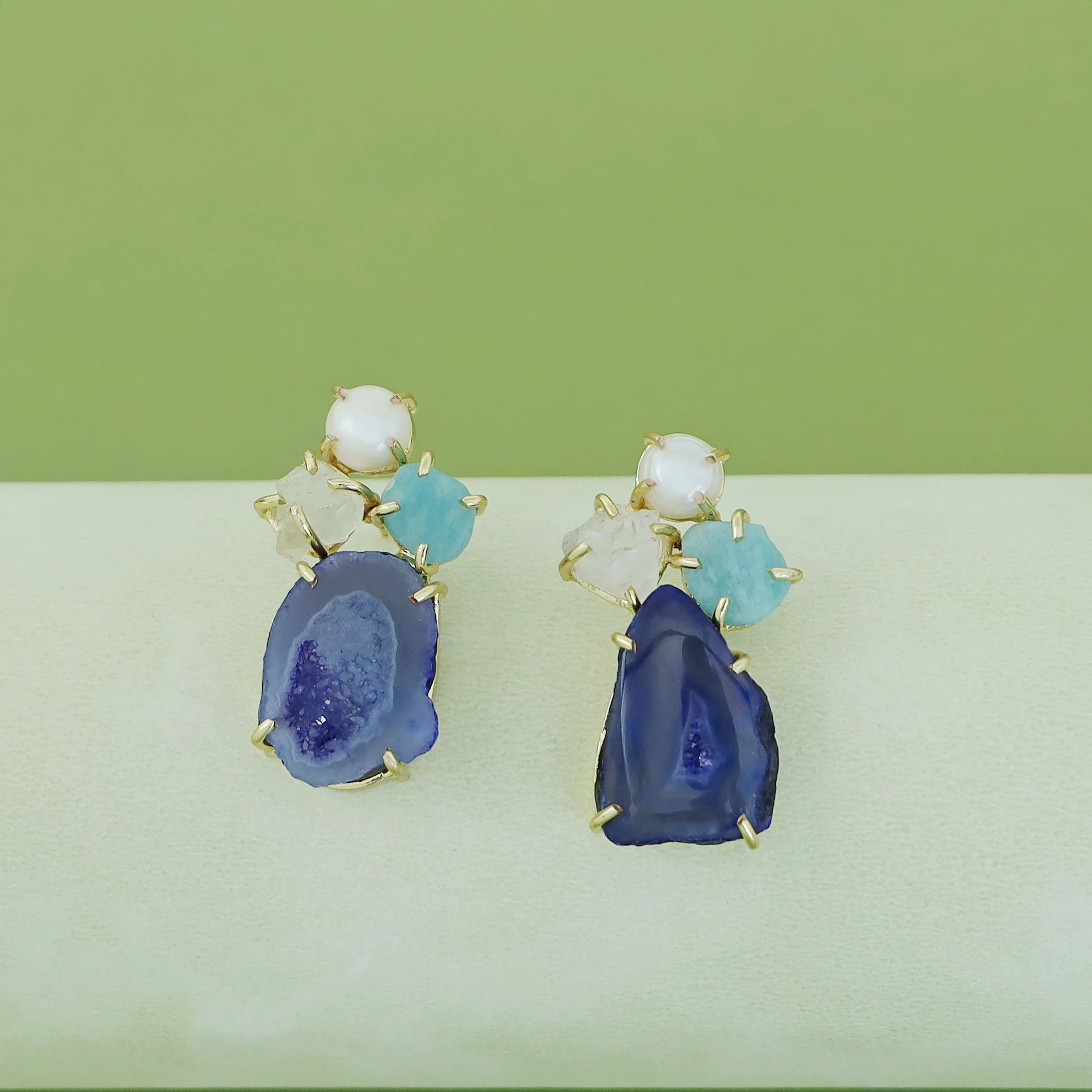 Agate Raw Stone + Pearl Earring - Image 21