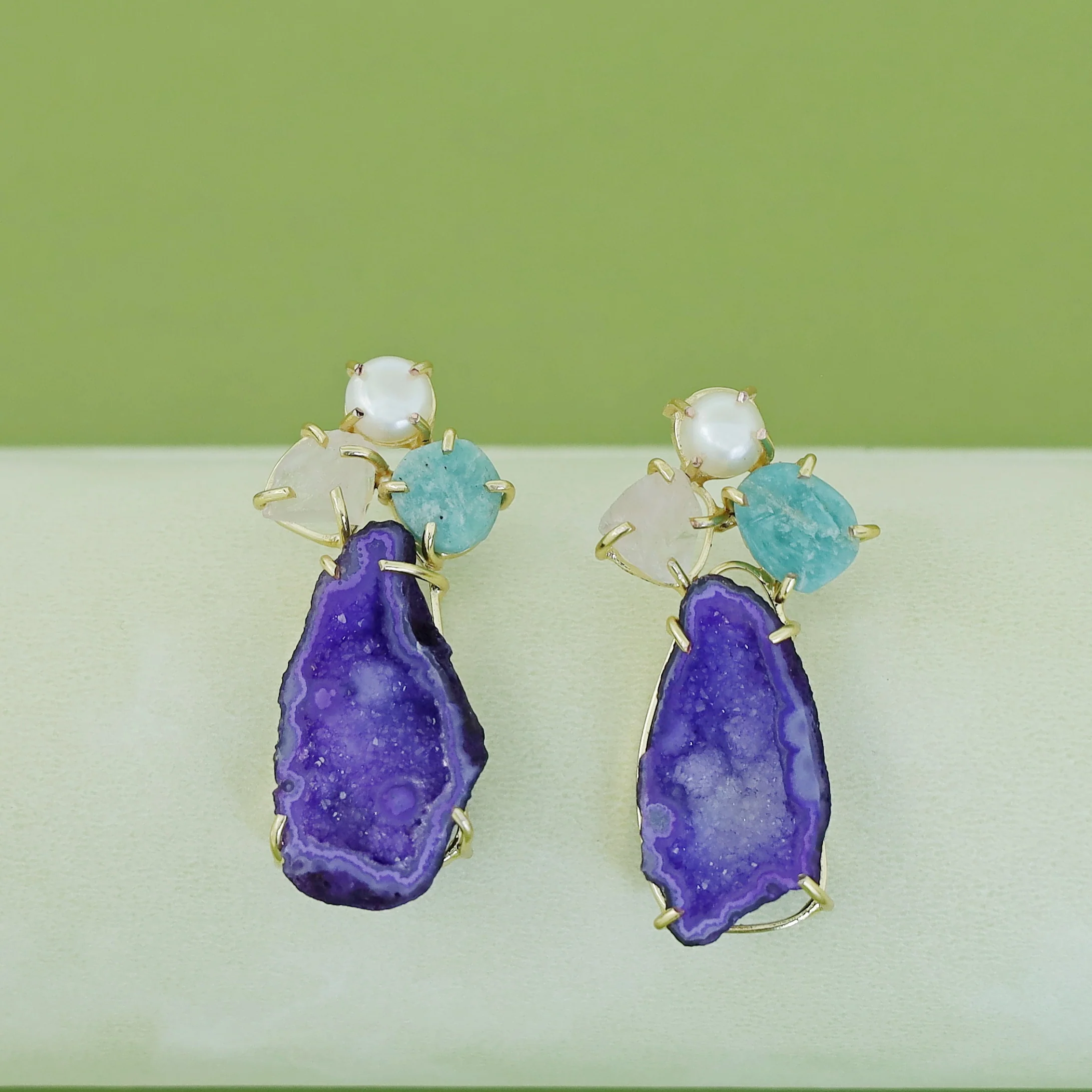 Agate Raw Stone + Pearl Earring - Image 22