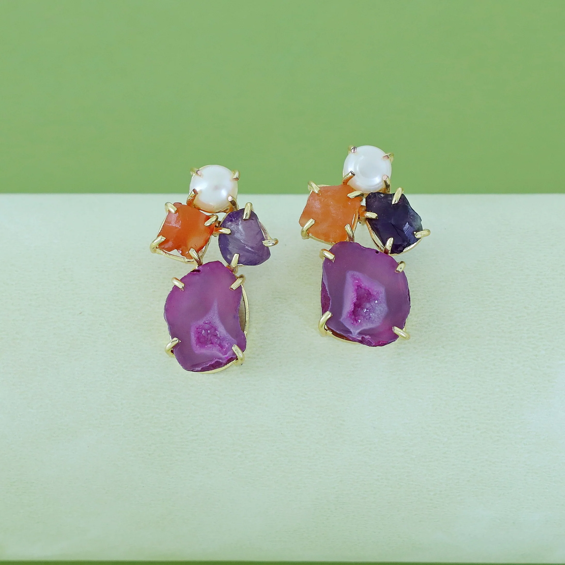Agate Raw Stone + Pearl Earring - Image 25
