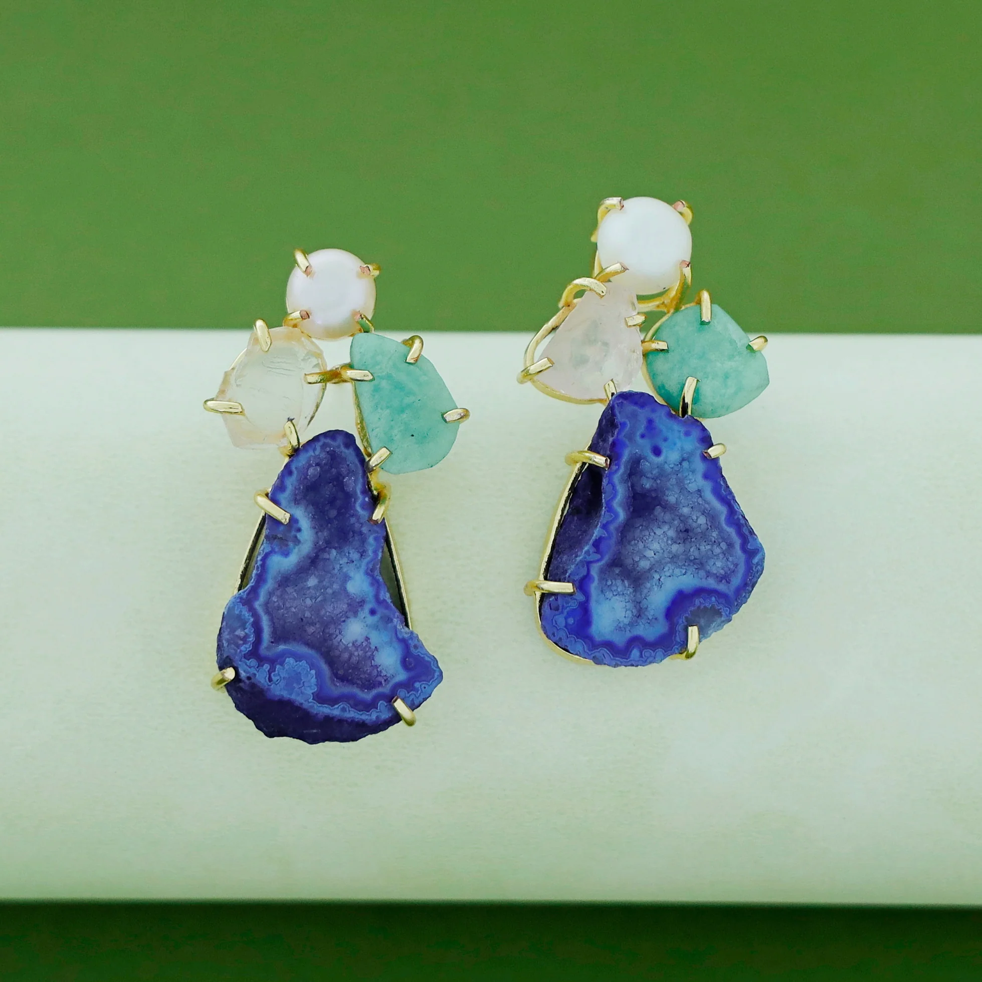 Agate Raw Stone + Pearl Earring - Image 27