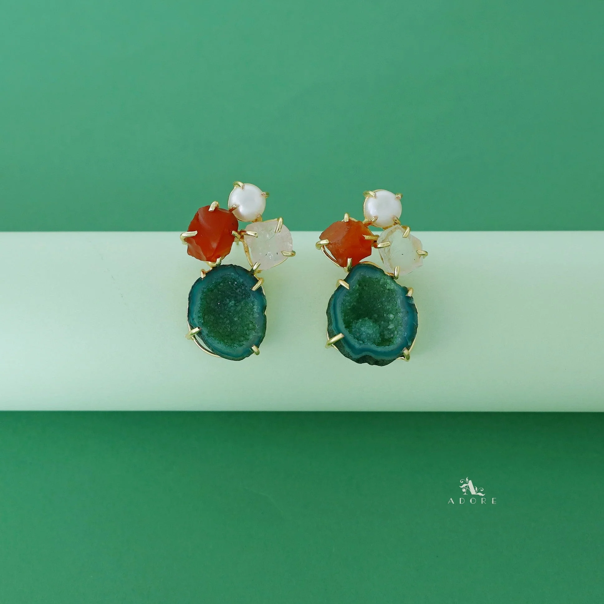 Agate Raw Stone + Pearl Earring - Image 4