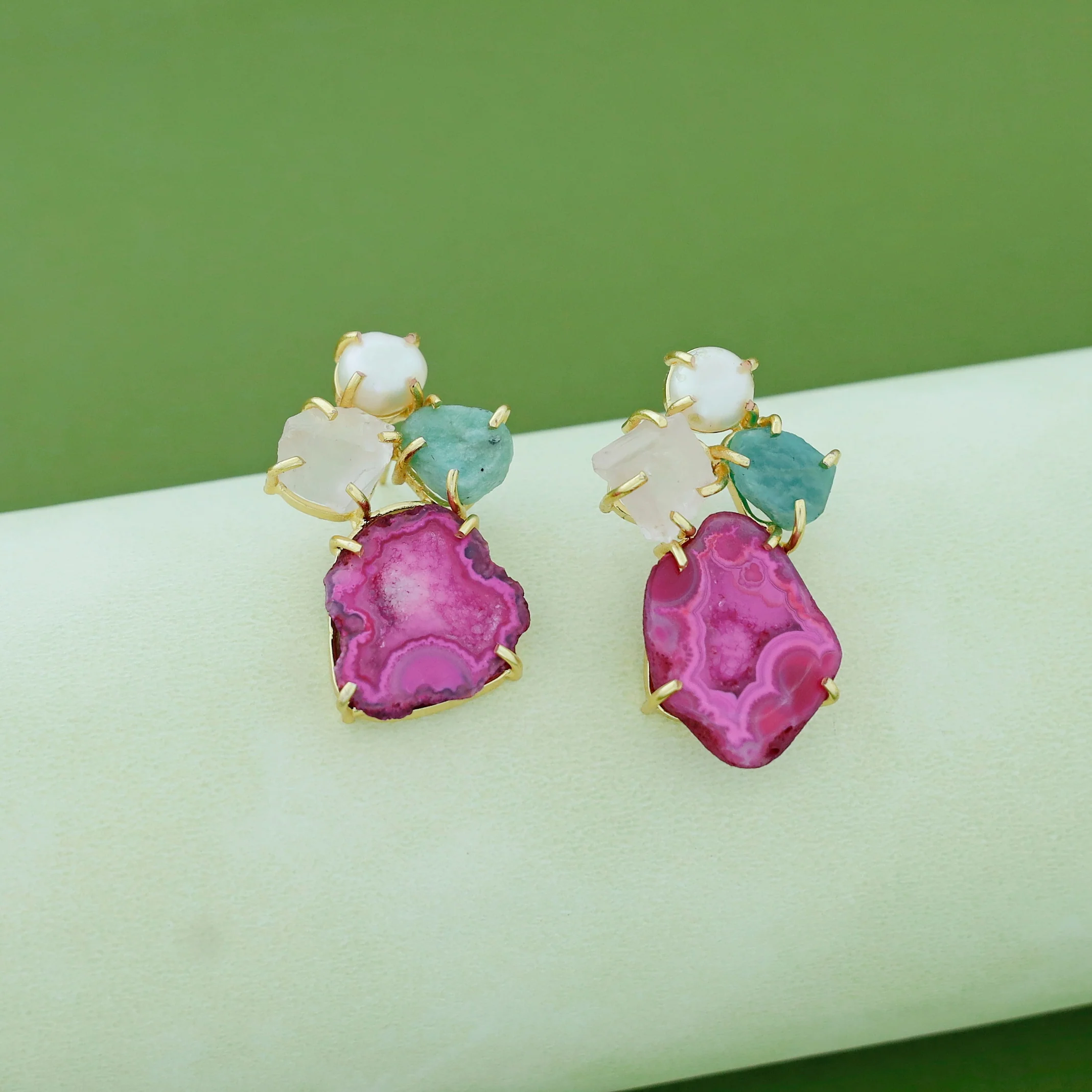 Agate Raw Stone + Pearl Earring - Image 5