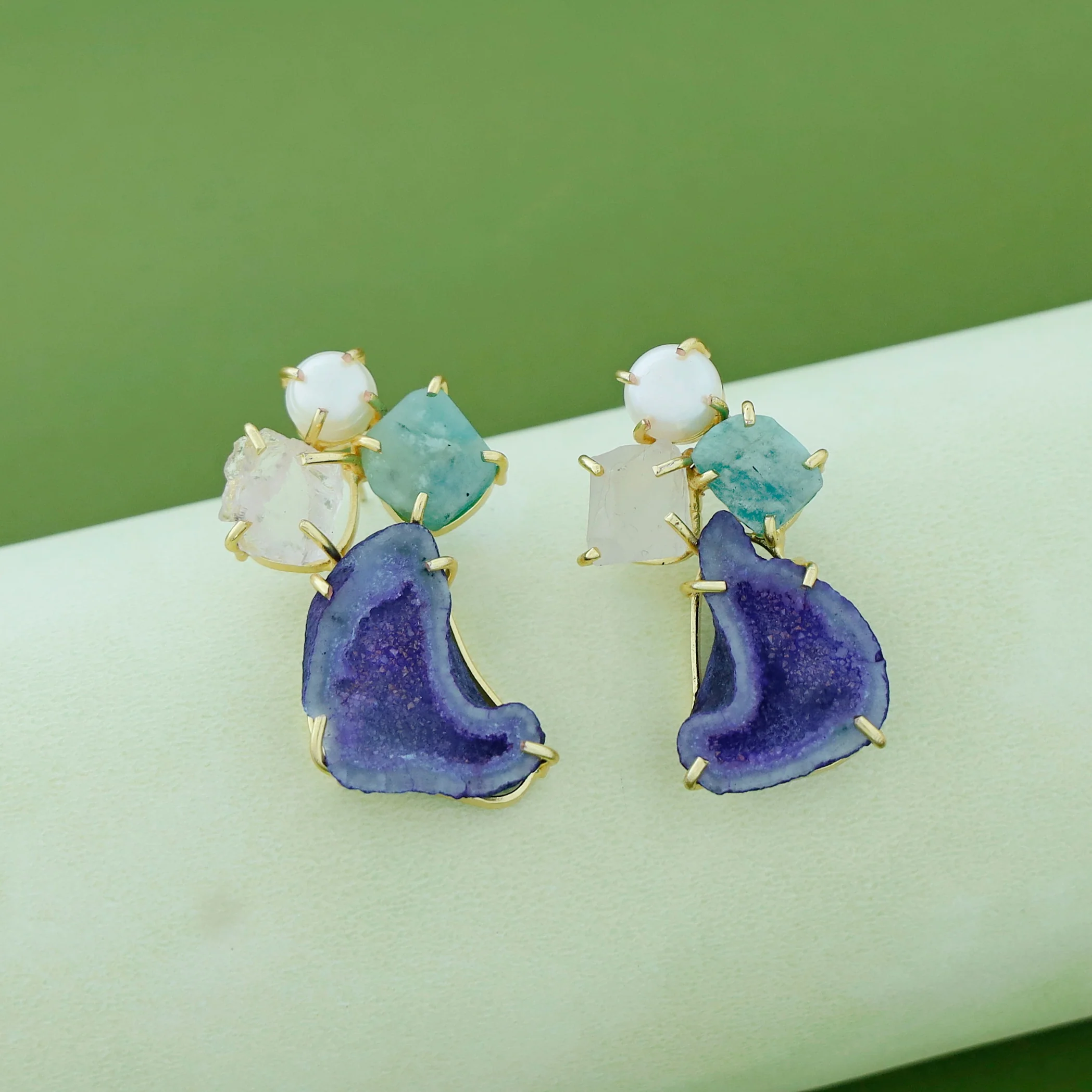 Agate Raw Stone + Pearl Earring - Image 6