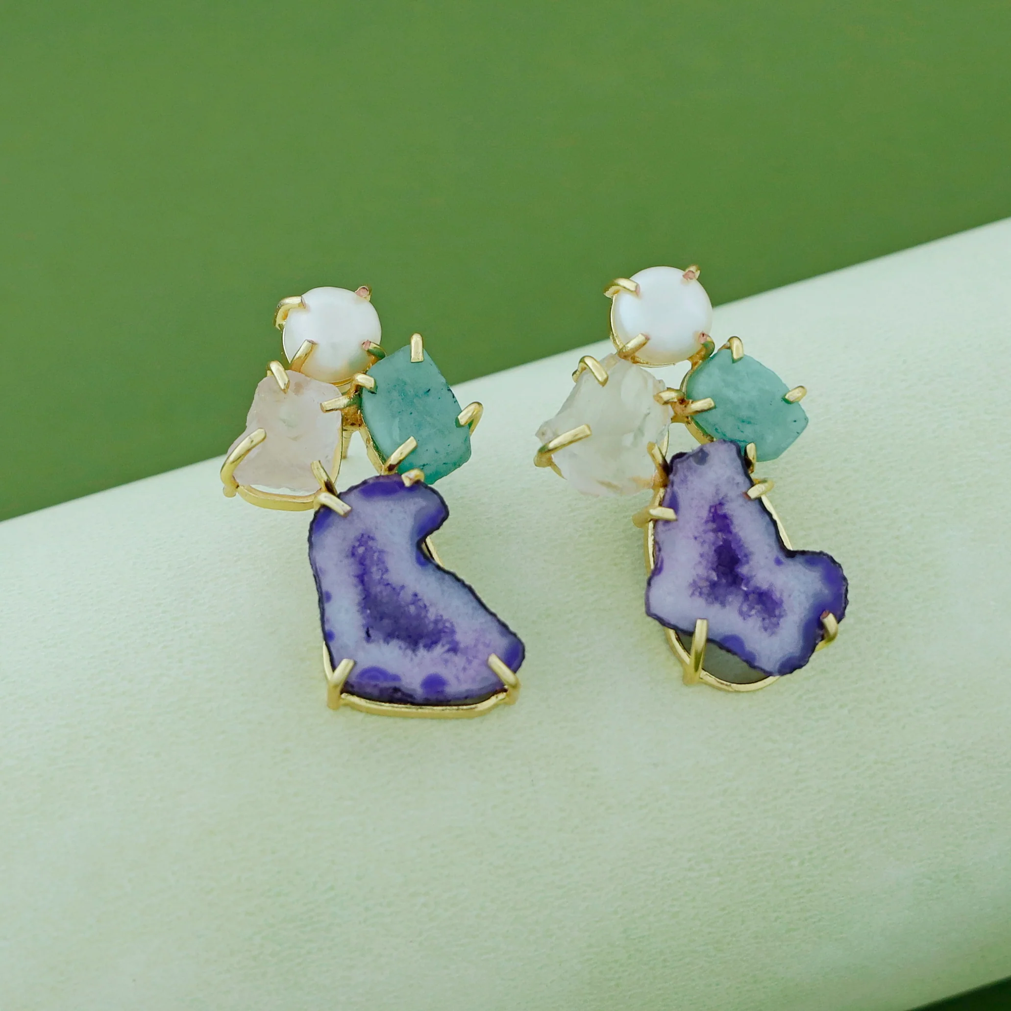 Agate Raw Stone + Pearl Earring - Image 9