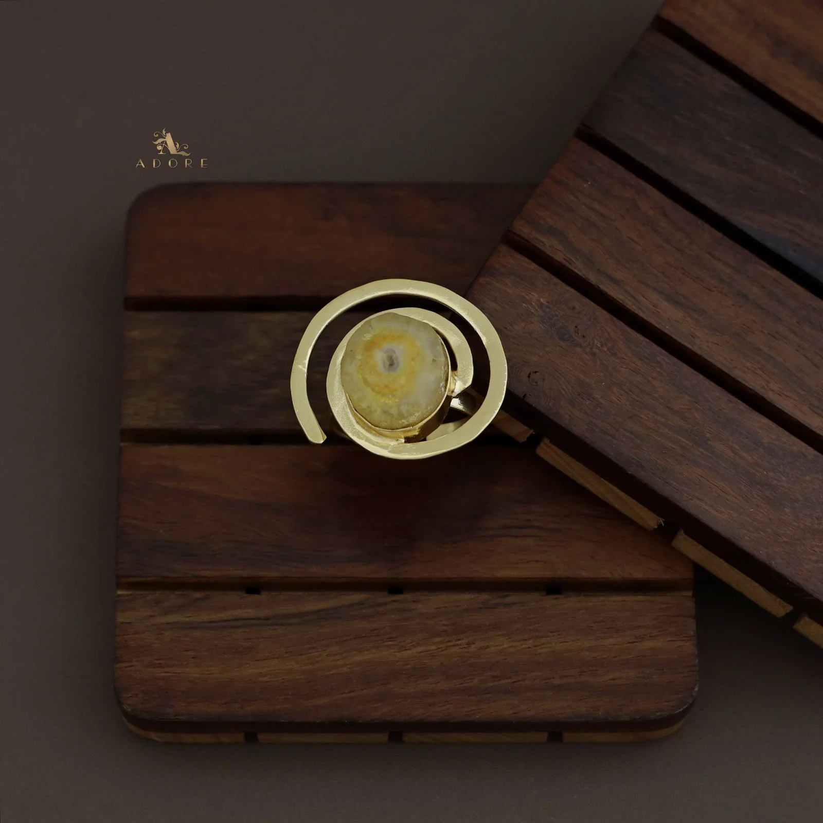 Agate Single Stone Spiral Golden Ring - Image 12