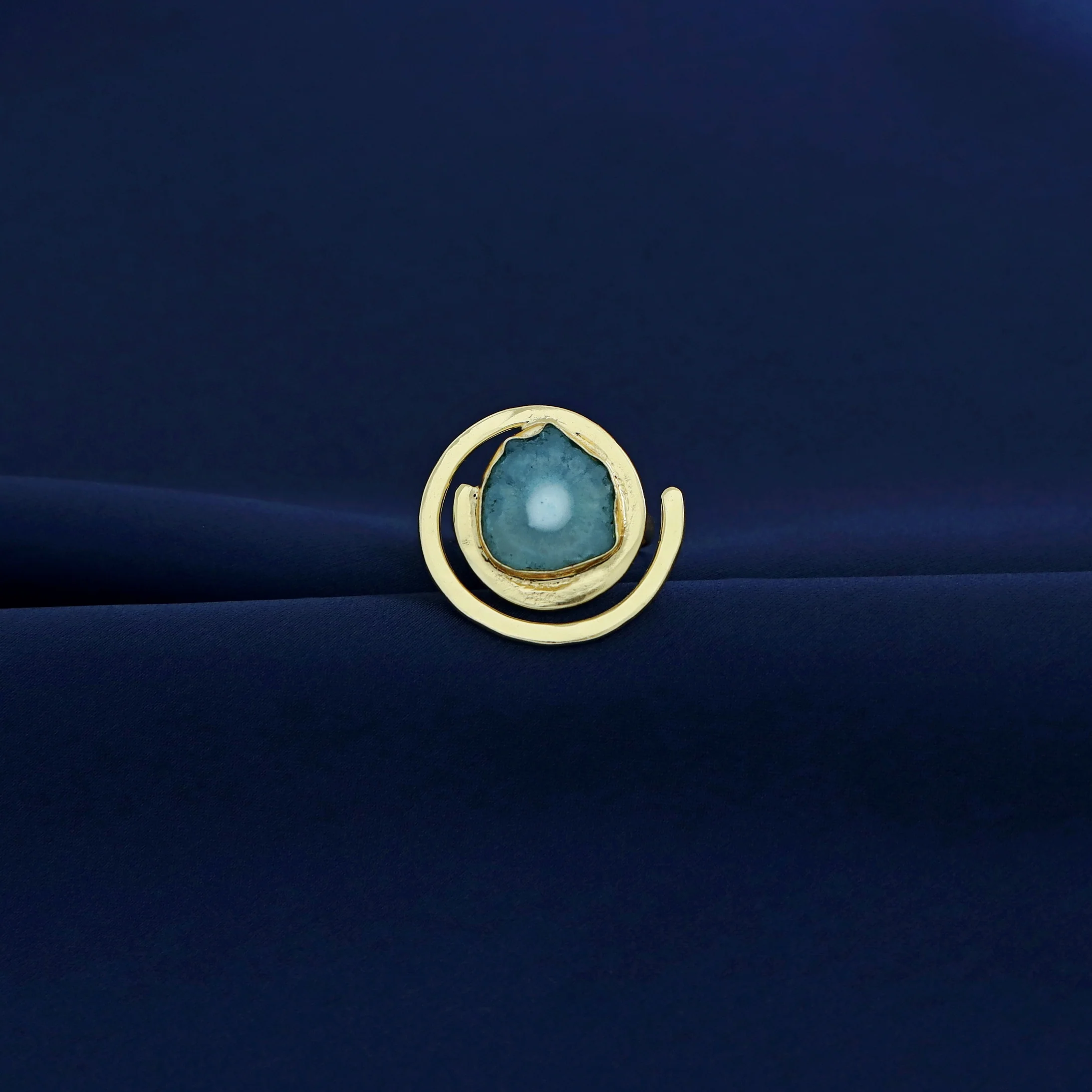Agate Single Stone Spiral Golden Ring - Image 18
