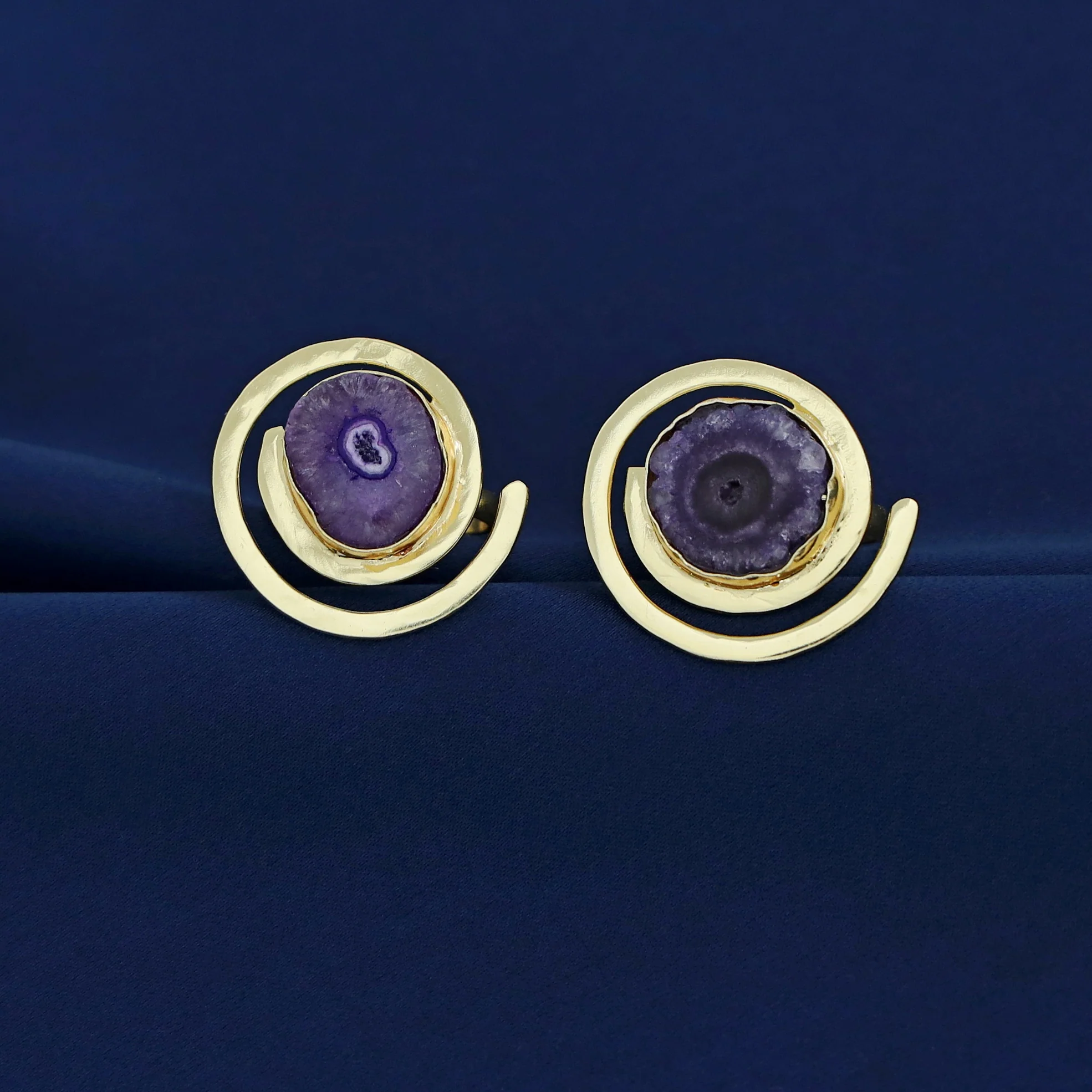Agate Single Stone Spiral Golden Ring - Image 2