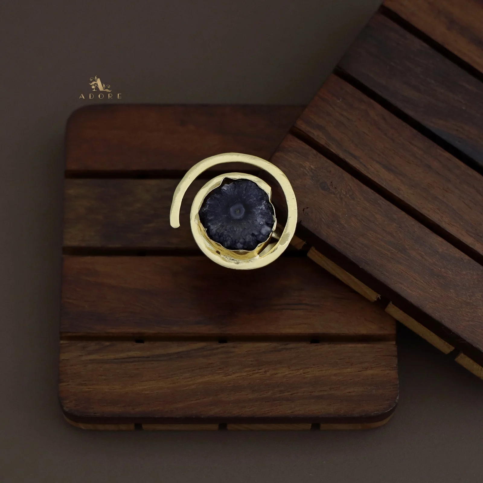 Agate Single Stone Spiral Golden Ring - Image 4