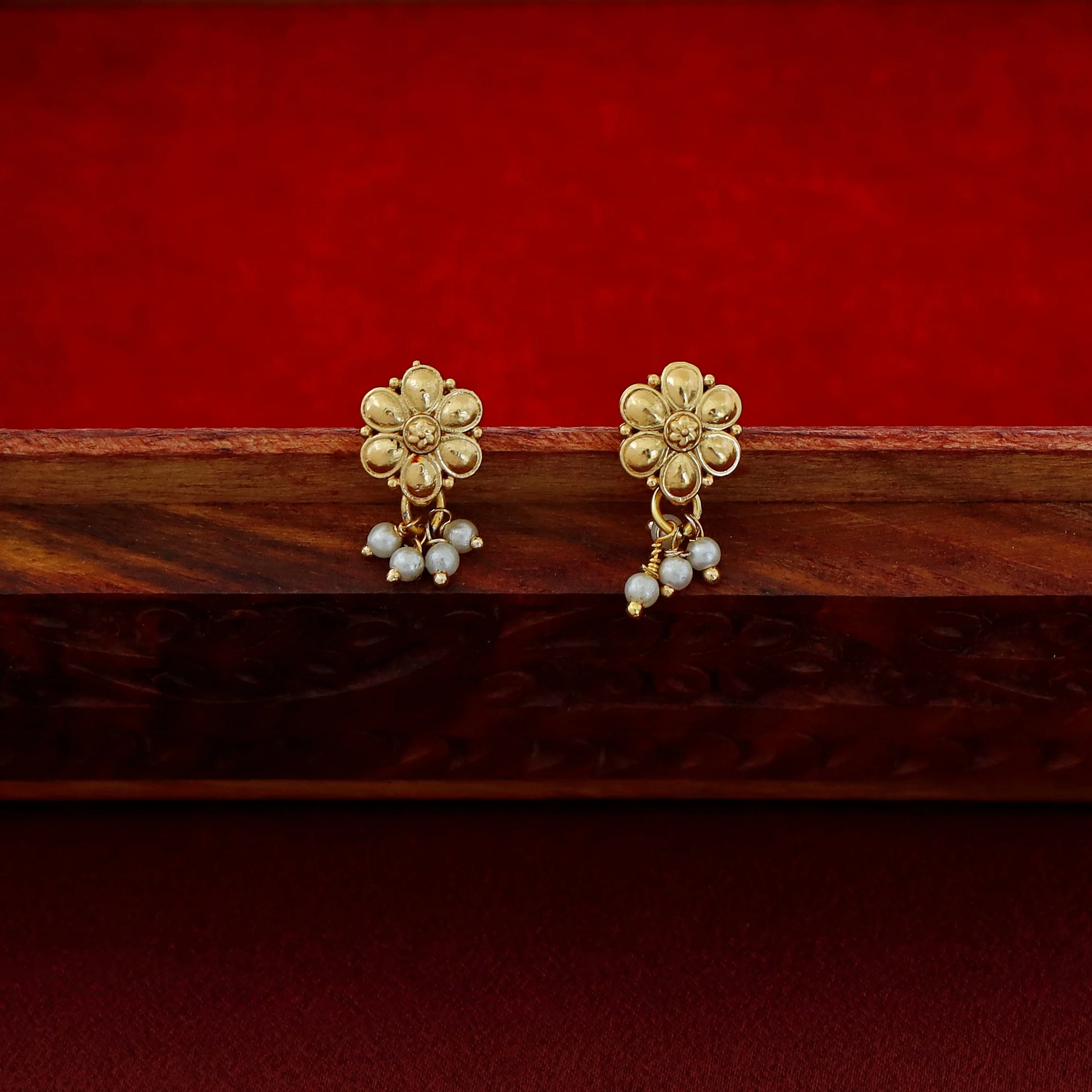 Agnikaa Cluster Pearl And Golden Ball Short Neckpiece With Earring - Image 7