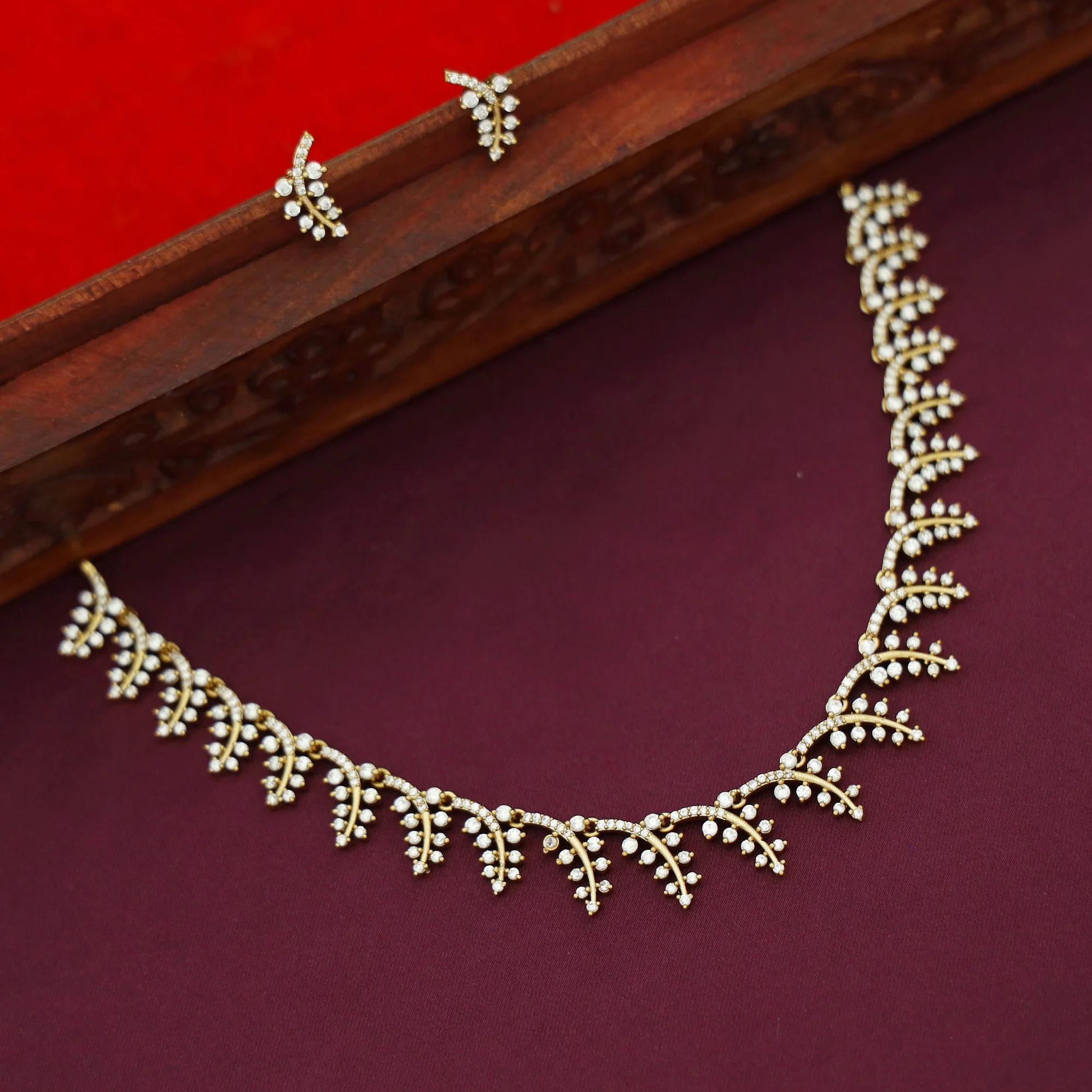 Aheera AD Stone Leafy Short Neckpiece With Stud - Image 3