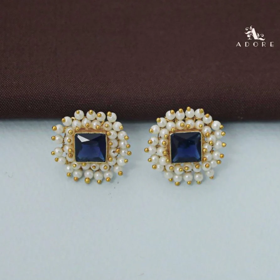 Ahelia Glossy Square Cluster Pearl Earring - Image 6