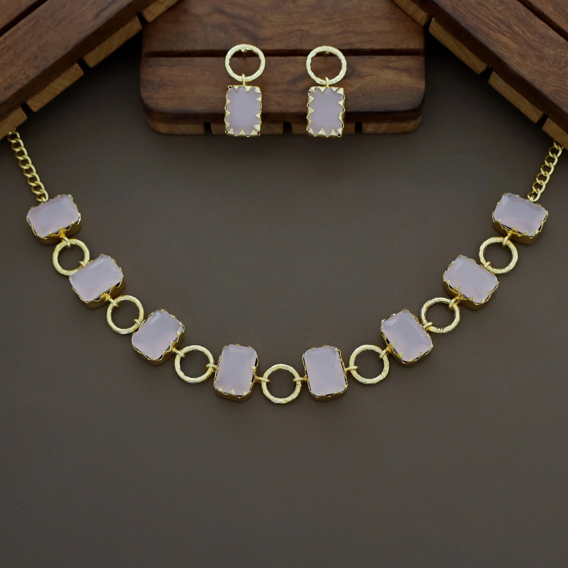 Aira Short Neckpiece/Choker with Stud - Image 2