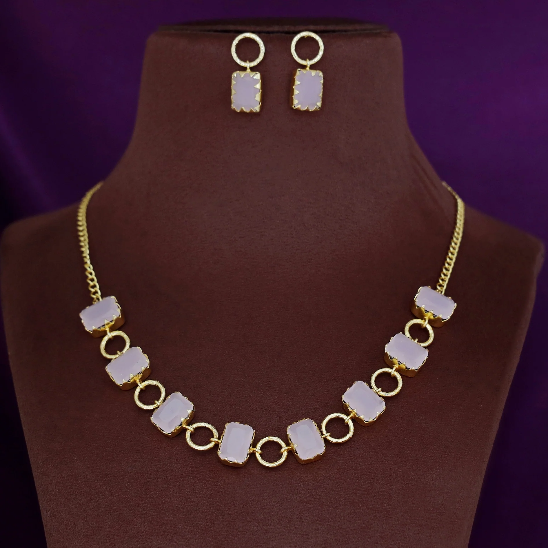 Aira Short Neckpiece/Choker with Stud - Image 3