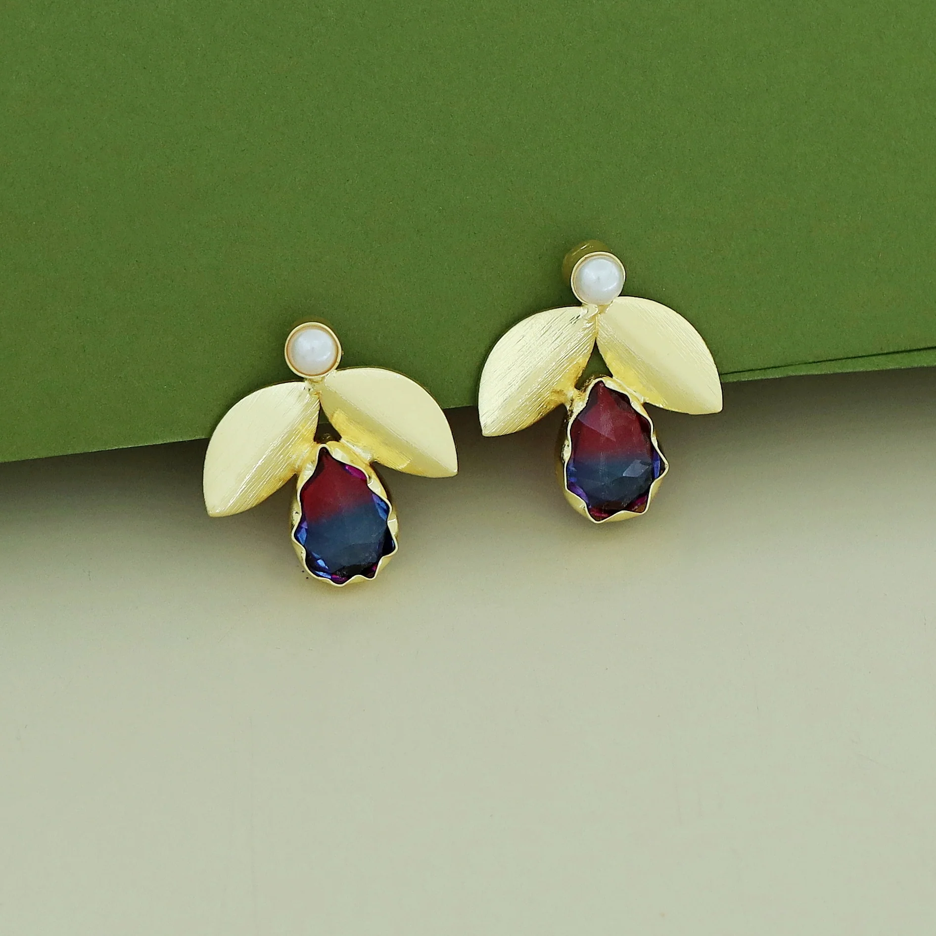Ajala 2 Fold Leaf Glossy With Pearl Earring - Image 11