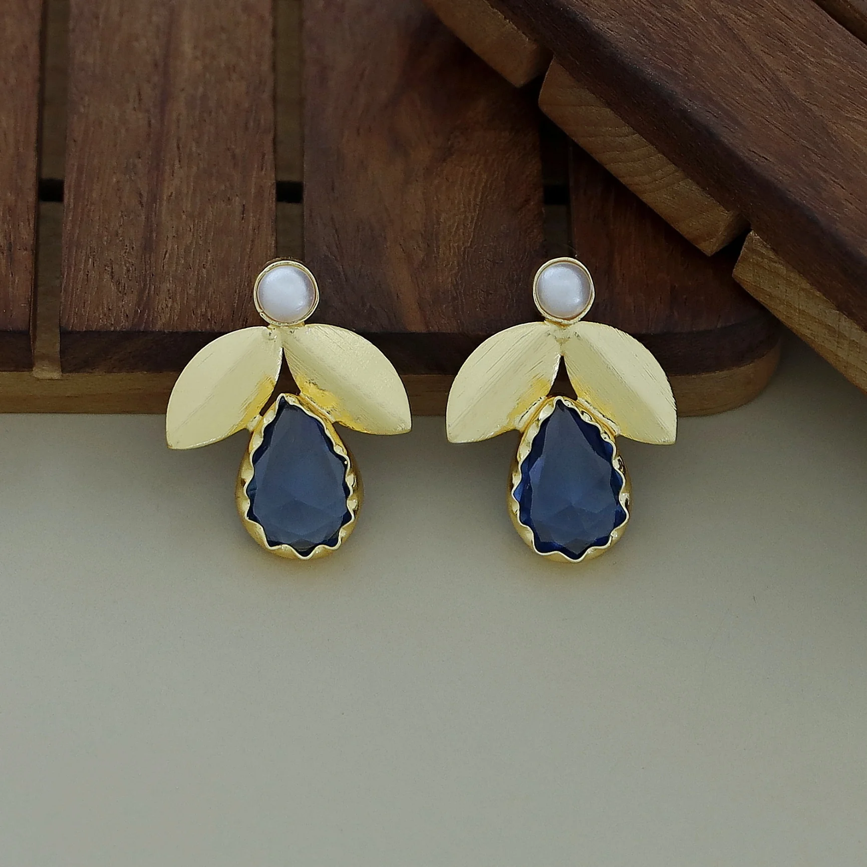 Ajala 2 Fold Leaf Glossy With Pearl Earring - Image 29