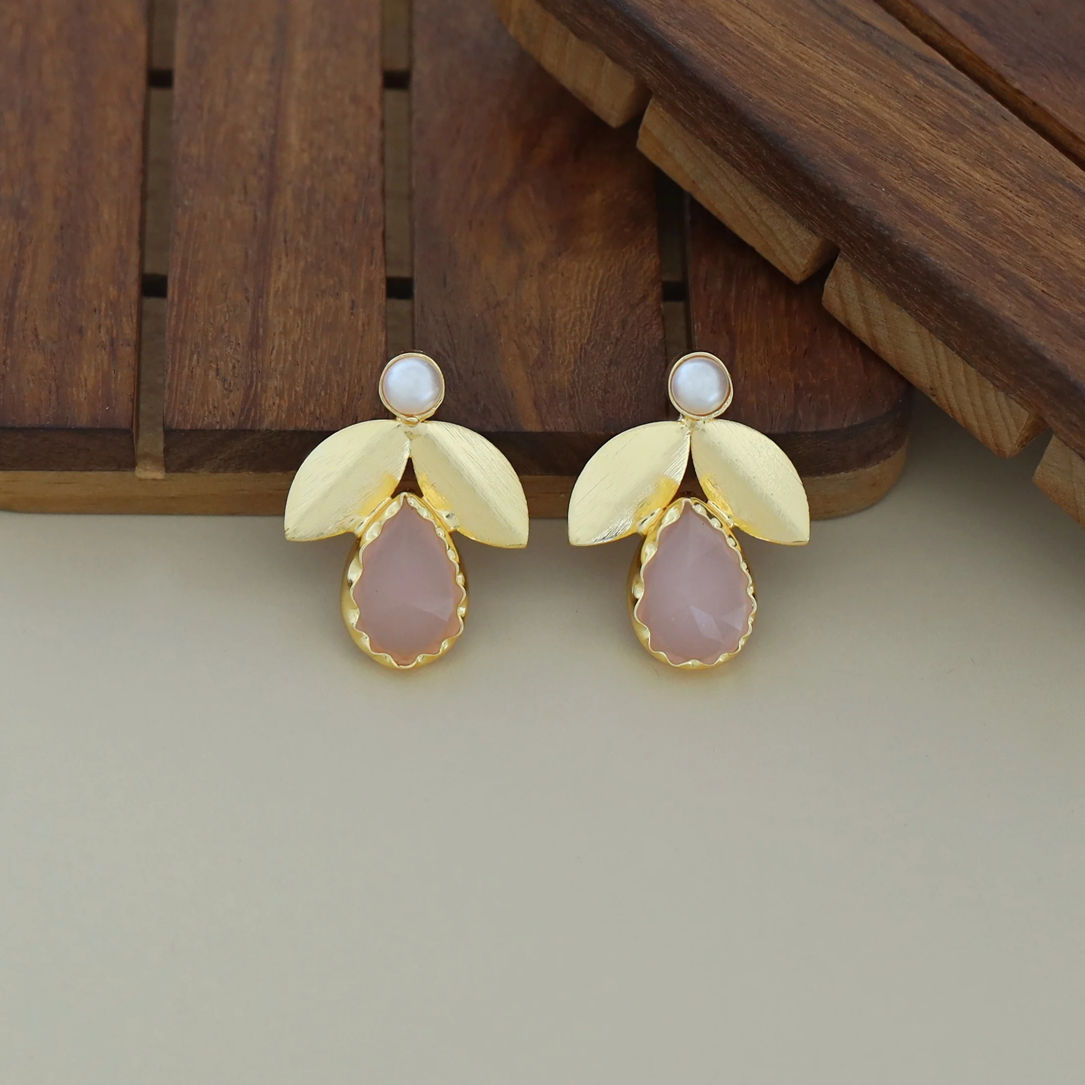 Ajala 2 Fold Leaf Glossy With Pearl Earring - Image 32