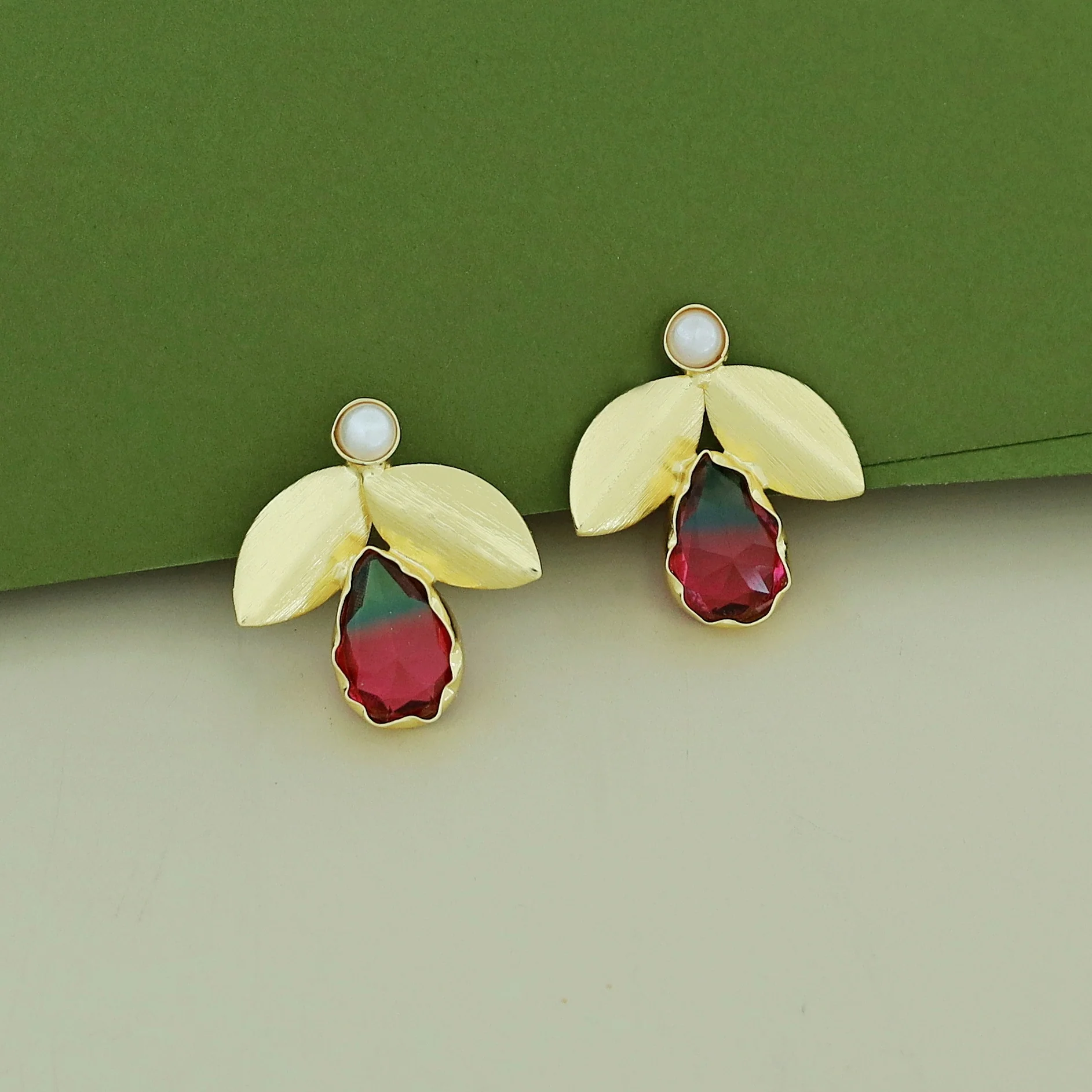Ajala 2 Fold Leaf Glossy With Pearl Earring - Image 35