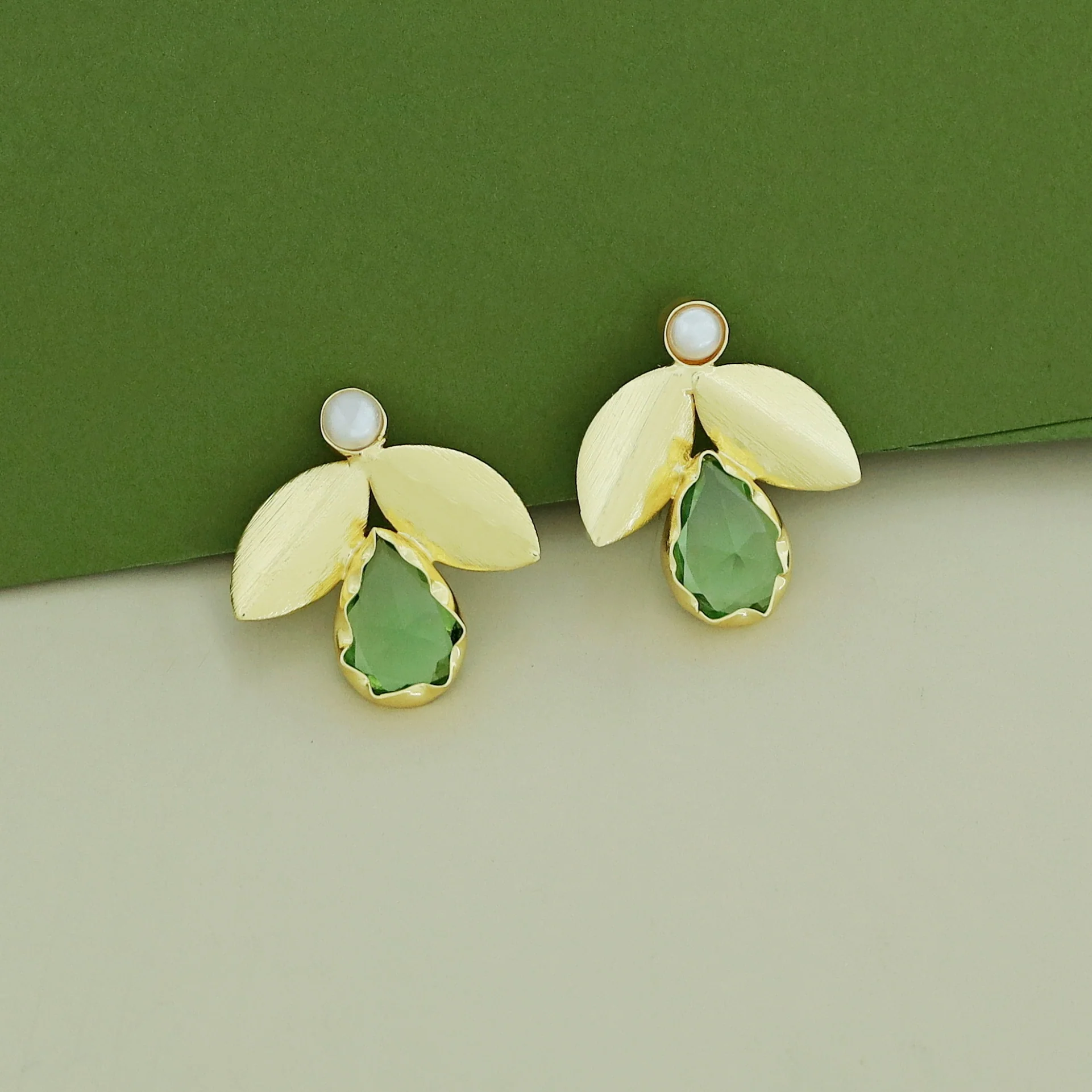 Ajala 2 Fold Leaf Glossy With Pearl Earring - Image 36
