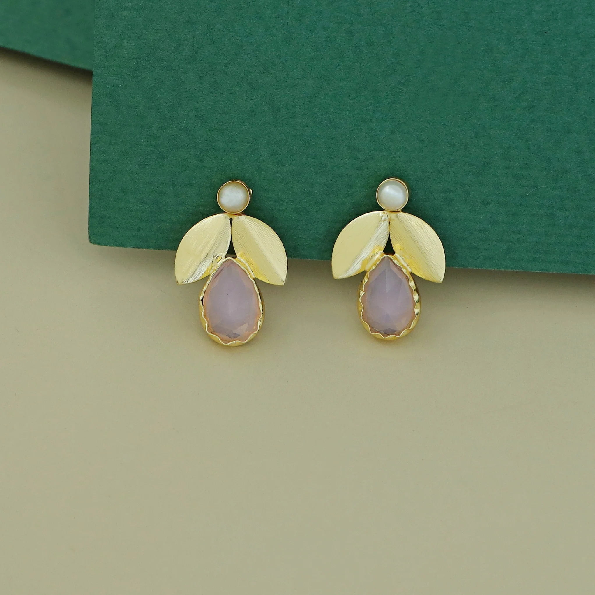 Ajala 2 Fold Leaf Glossy With Pearl Earring - Image 4