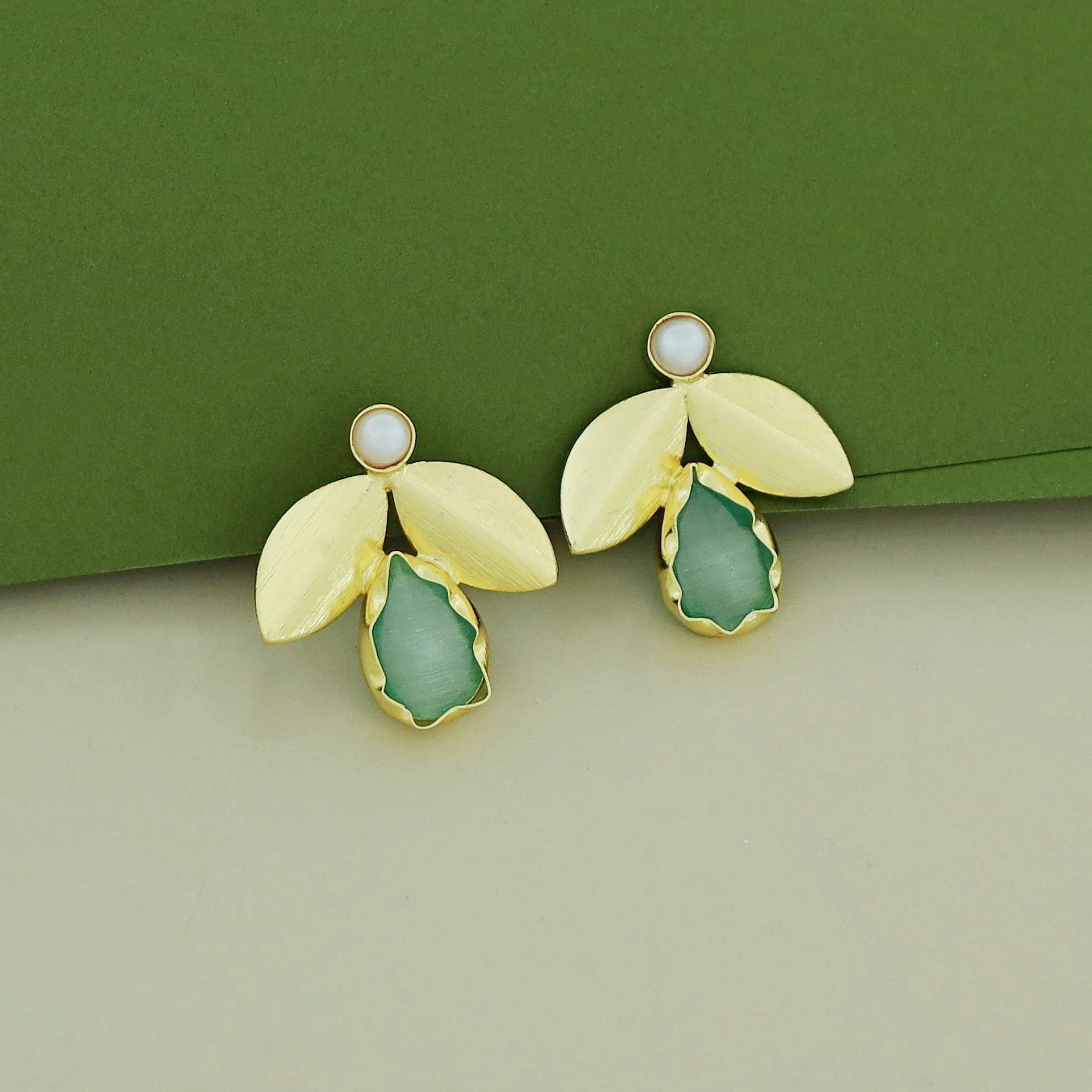 Ajala 2 Fold Leaf Glossy With Pearl Earring - Image 6