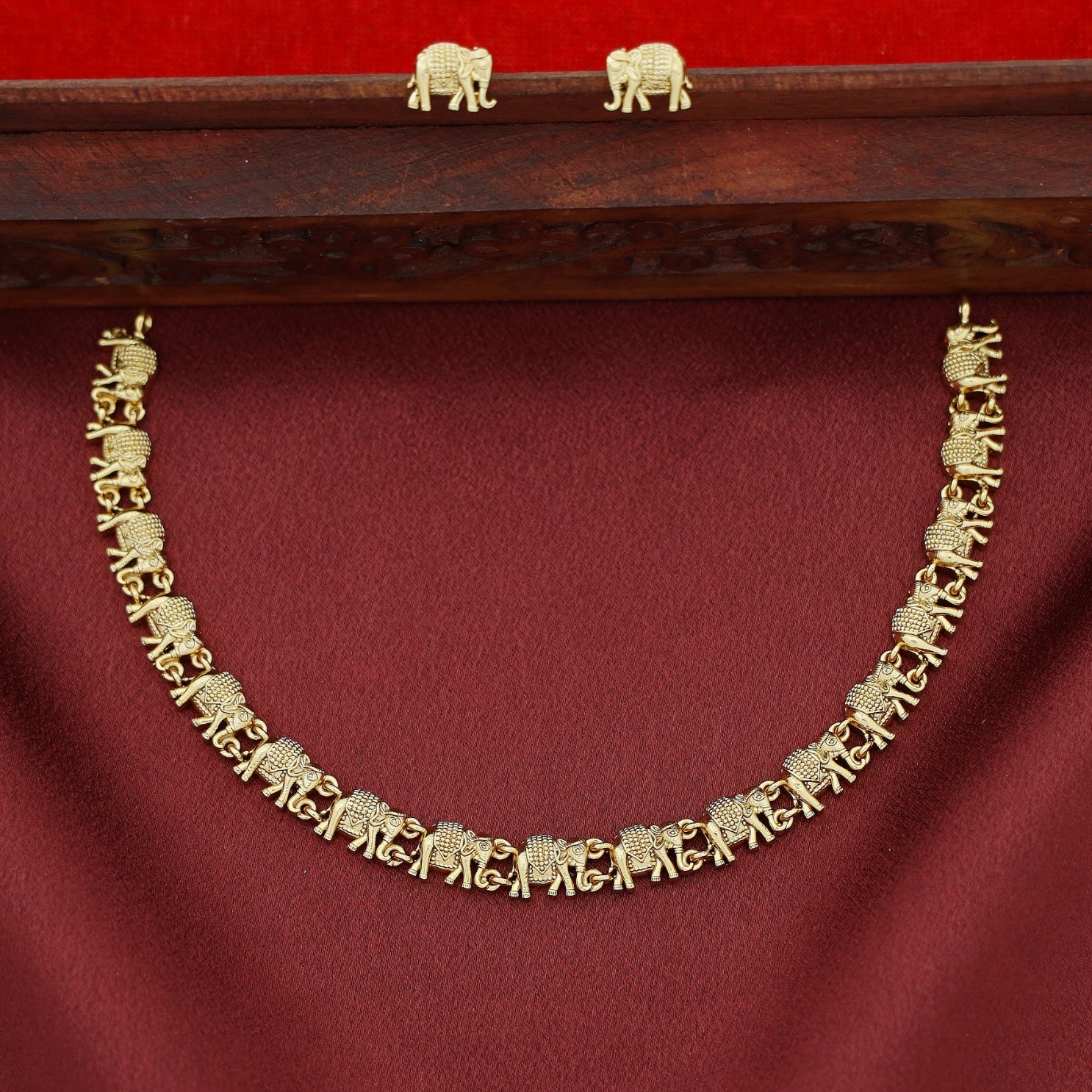 Akayda Mini Airavath Short Neckpiece With Earring - Image 2