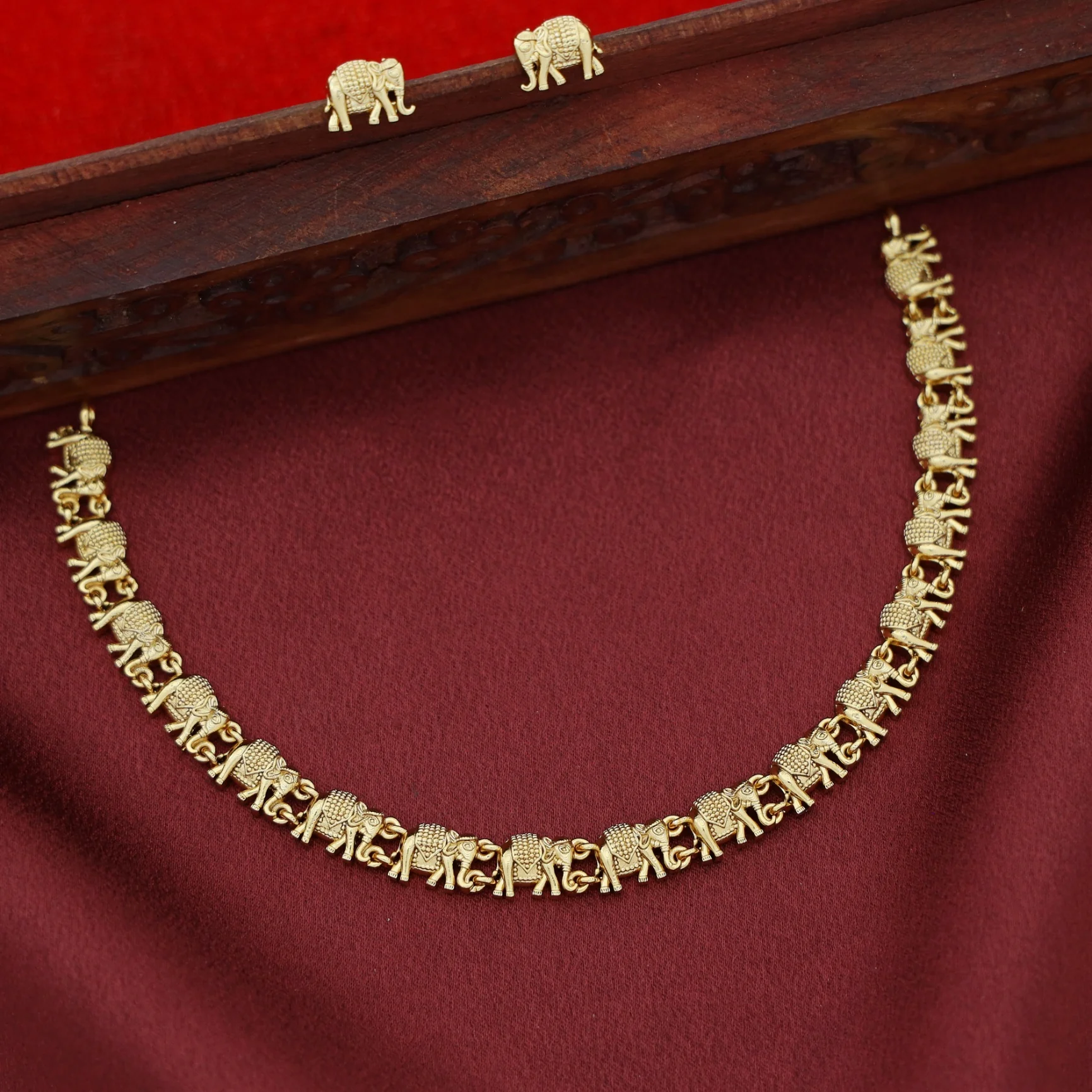 Akayda Mini Airavath Short Neckpiece With Earring - Image 3