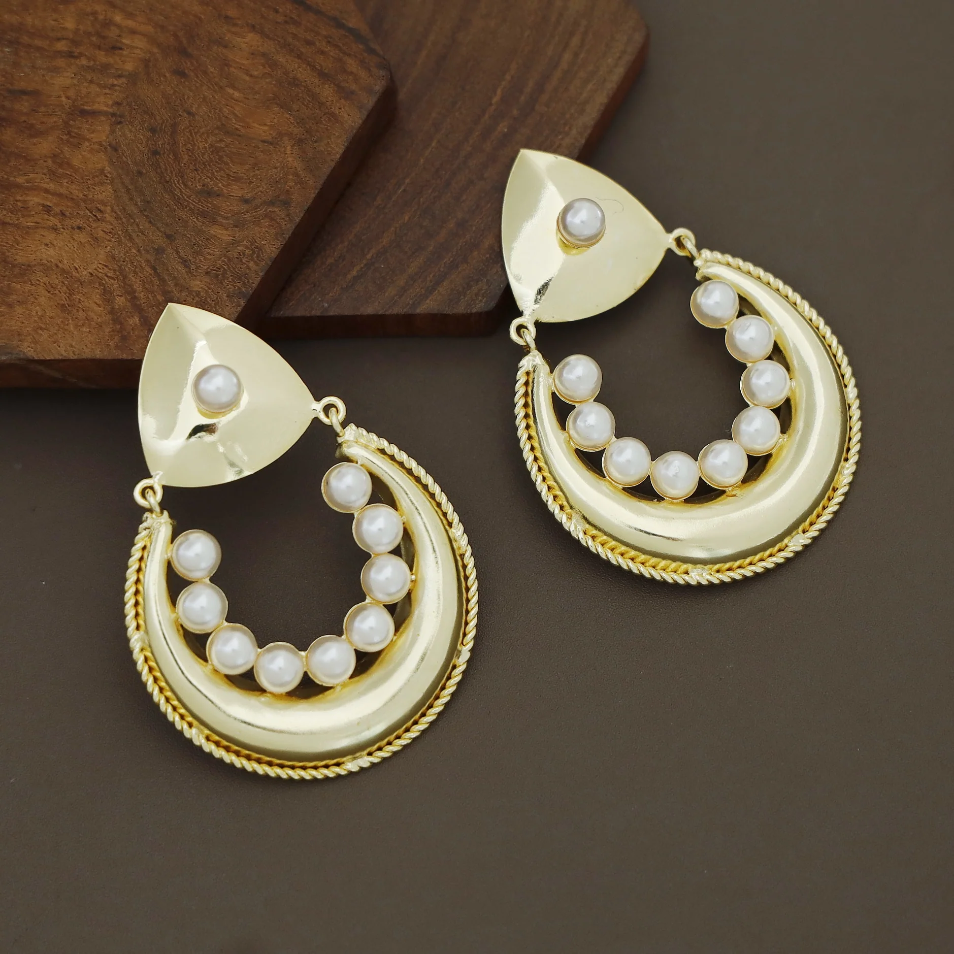 Akira Golden Half Moon Pearl Earring - Image 3