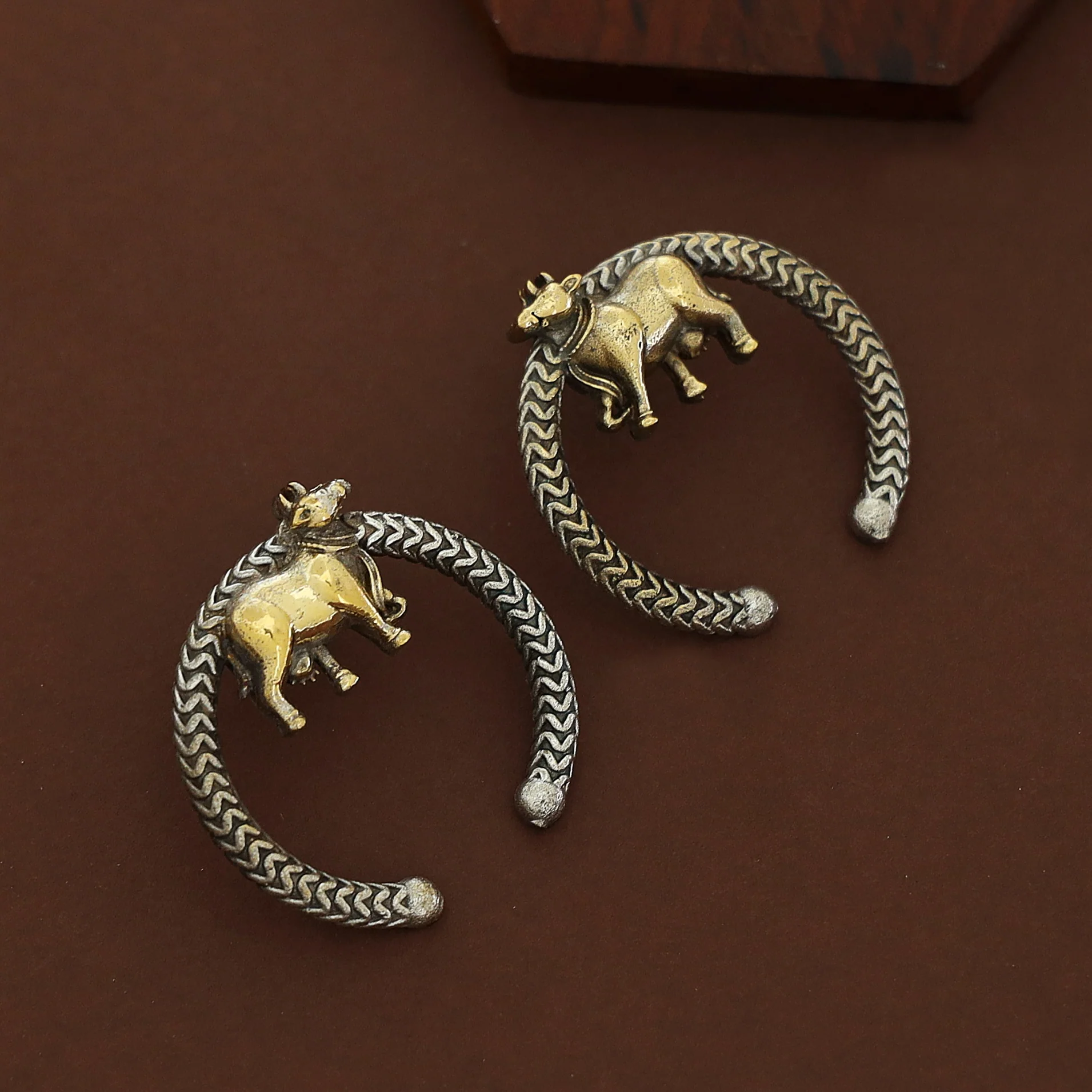 Akruthy Open Circle Dual Tone Nandi Earring - Image 2