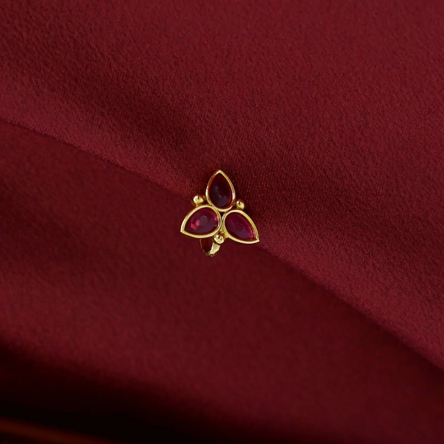 Aksata Kemp Nose Pin - Image 4