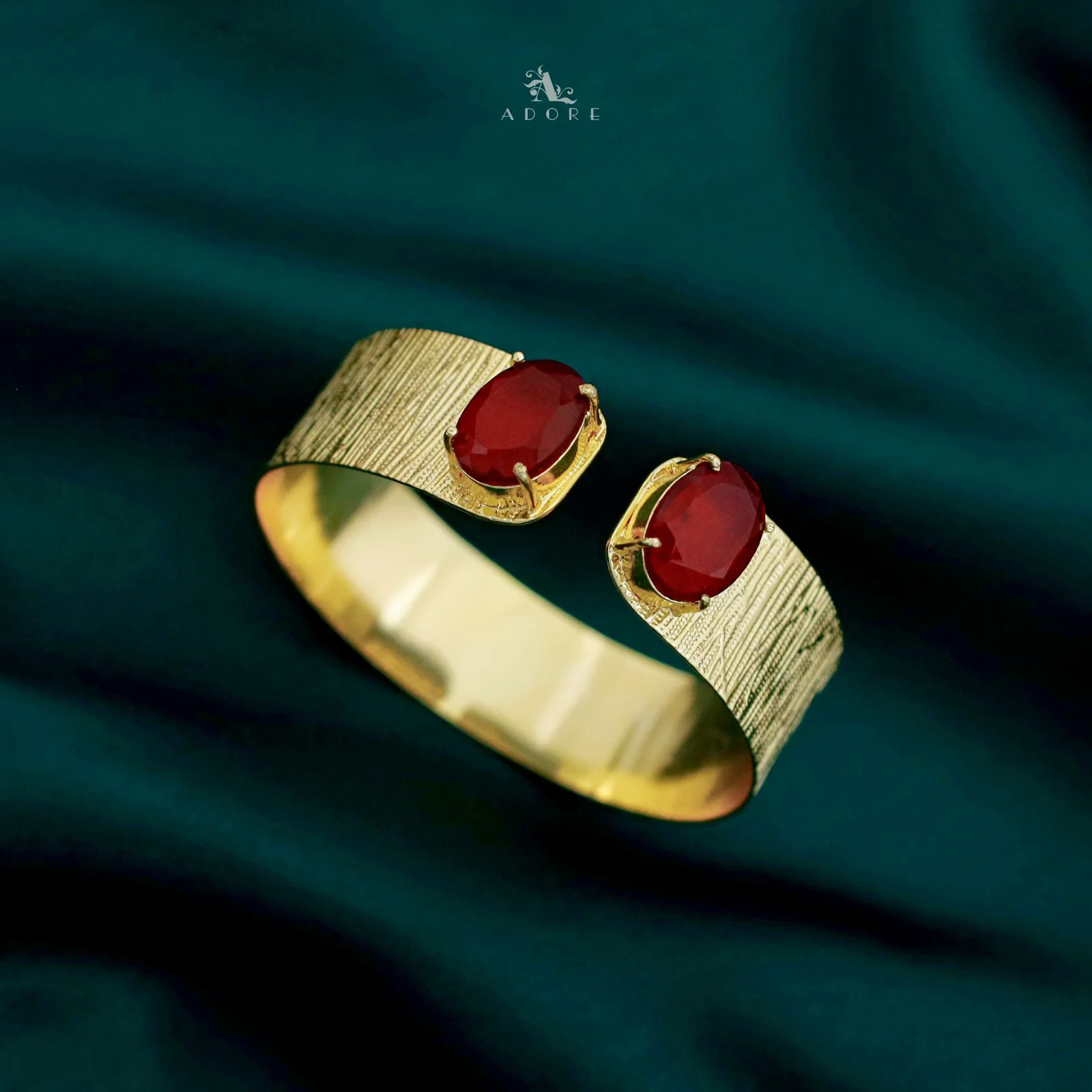 Akshi Textured Golden Claw Dual Oval Glossy Bangle - Image 2