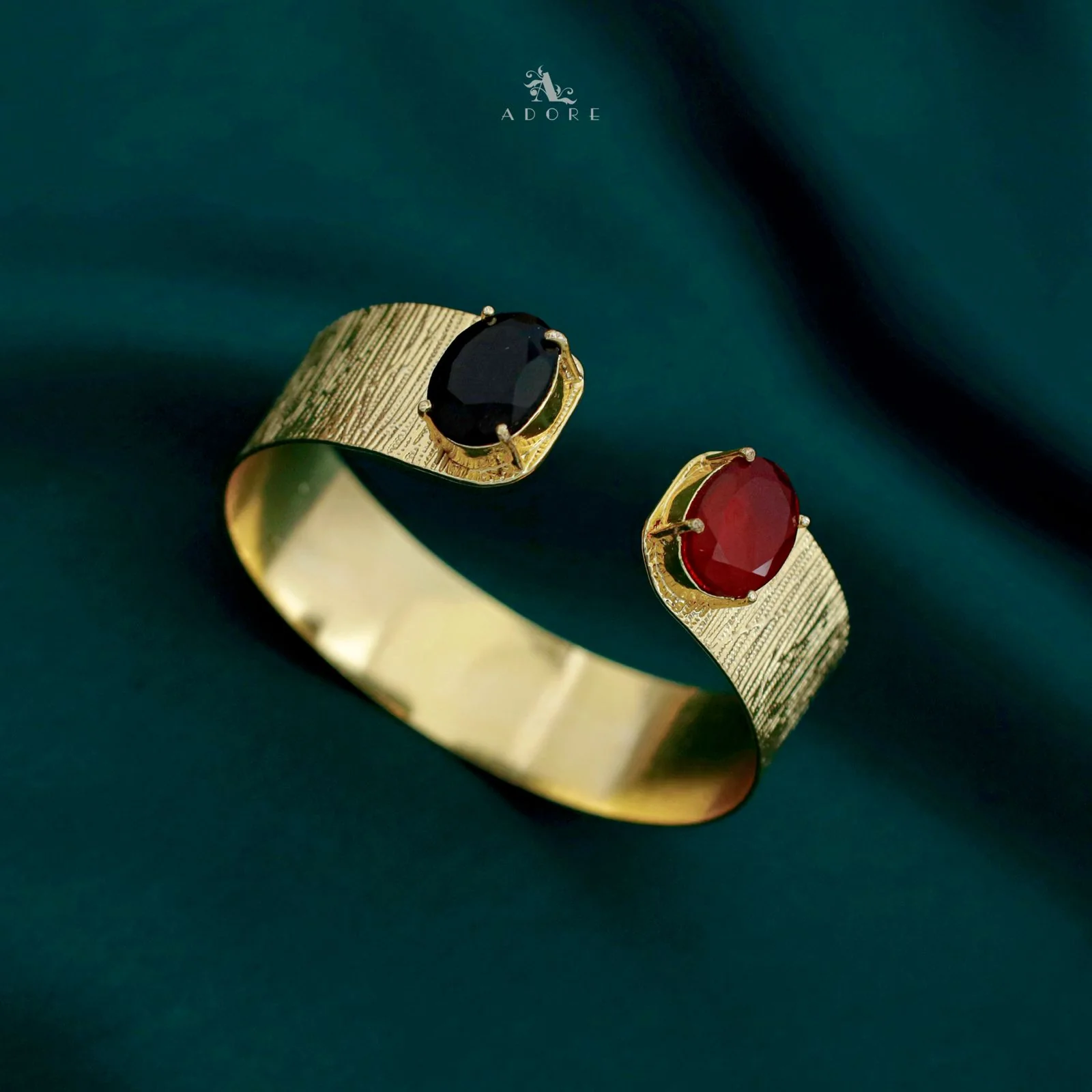 Akshi Textured Golden Claw Dual Oval Glossy Bangle - Image 4