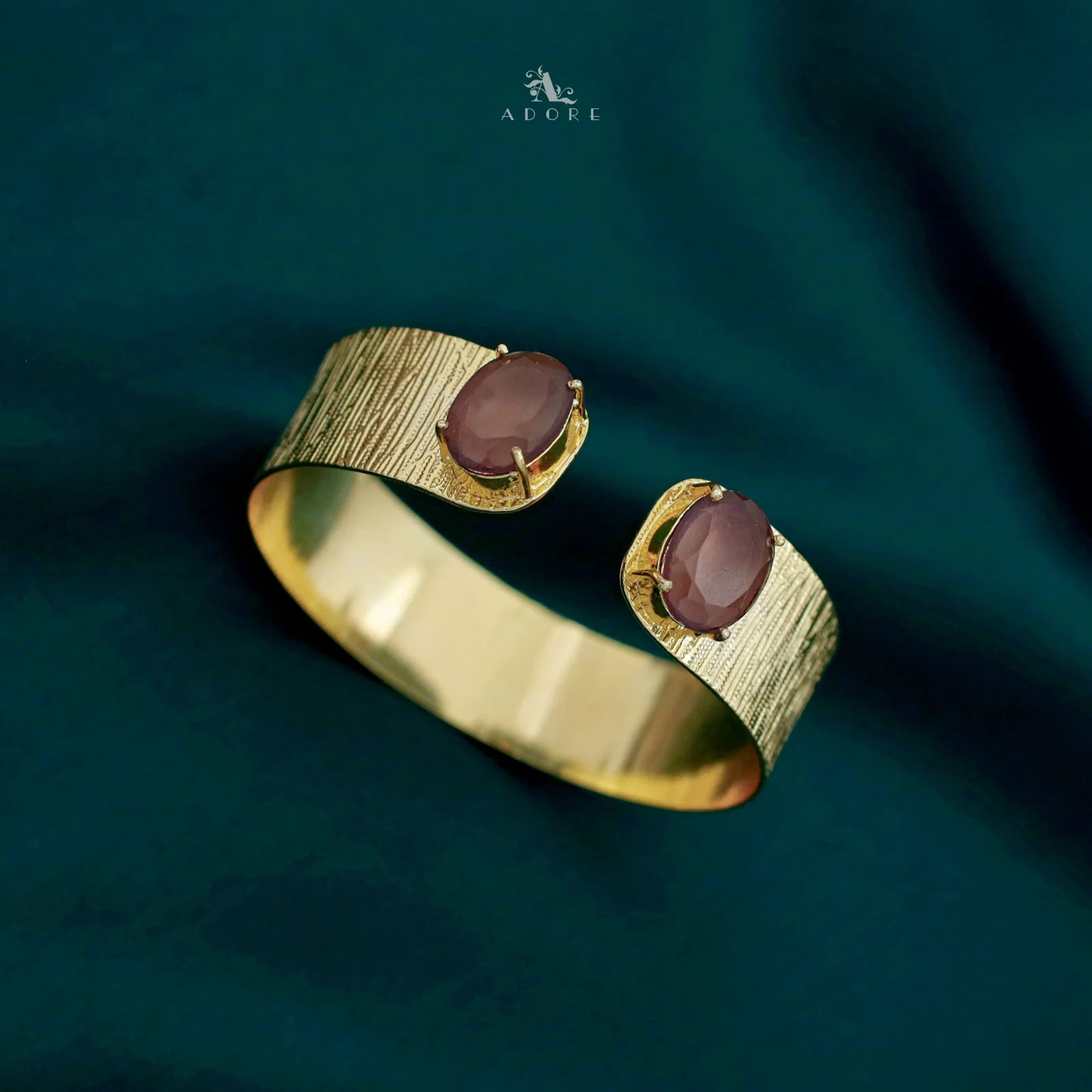 Akshi Textured Golden Claw Dual Oval Glossy Bangle - Image 5