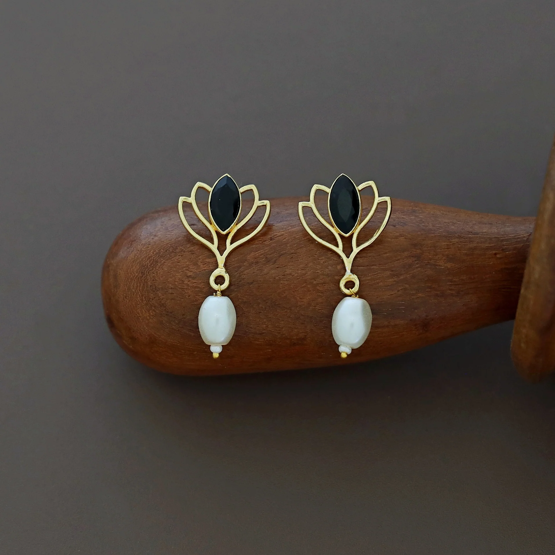 Golden Lotus Glossy + Raw Stone Pearl Earring - Image 6