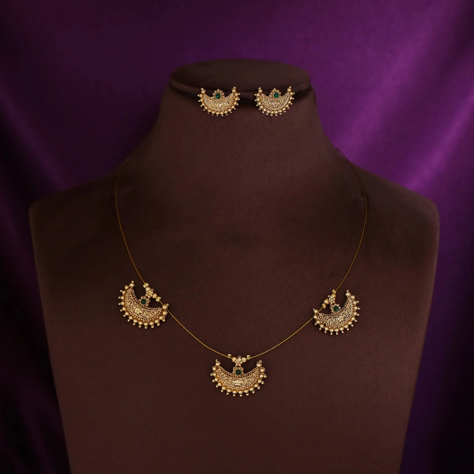 Alamkritha Tri Half Moon String Neckpiece - Image 3