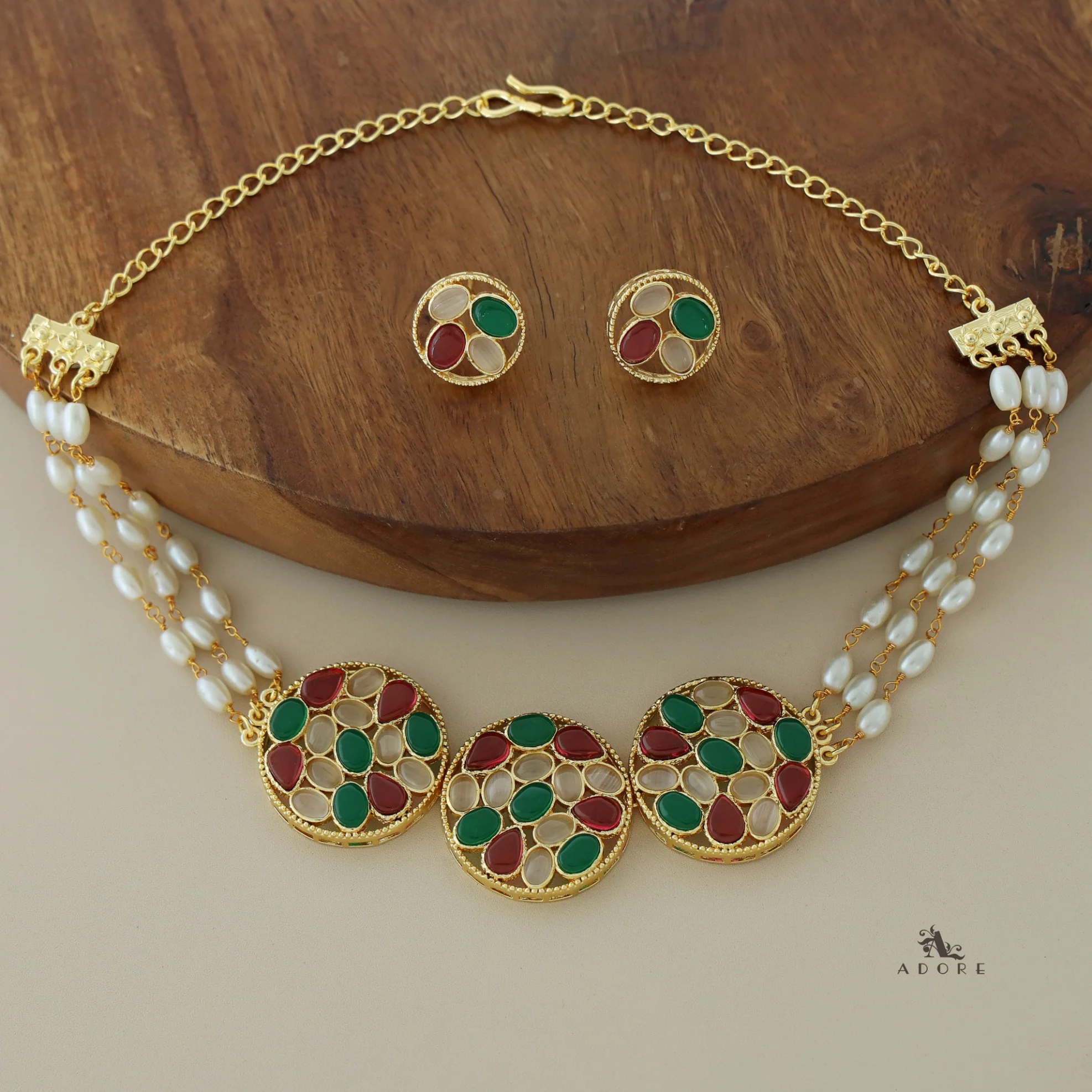 Alandra Round Glossy Pearl Choker With Earring - Image 11