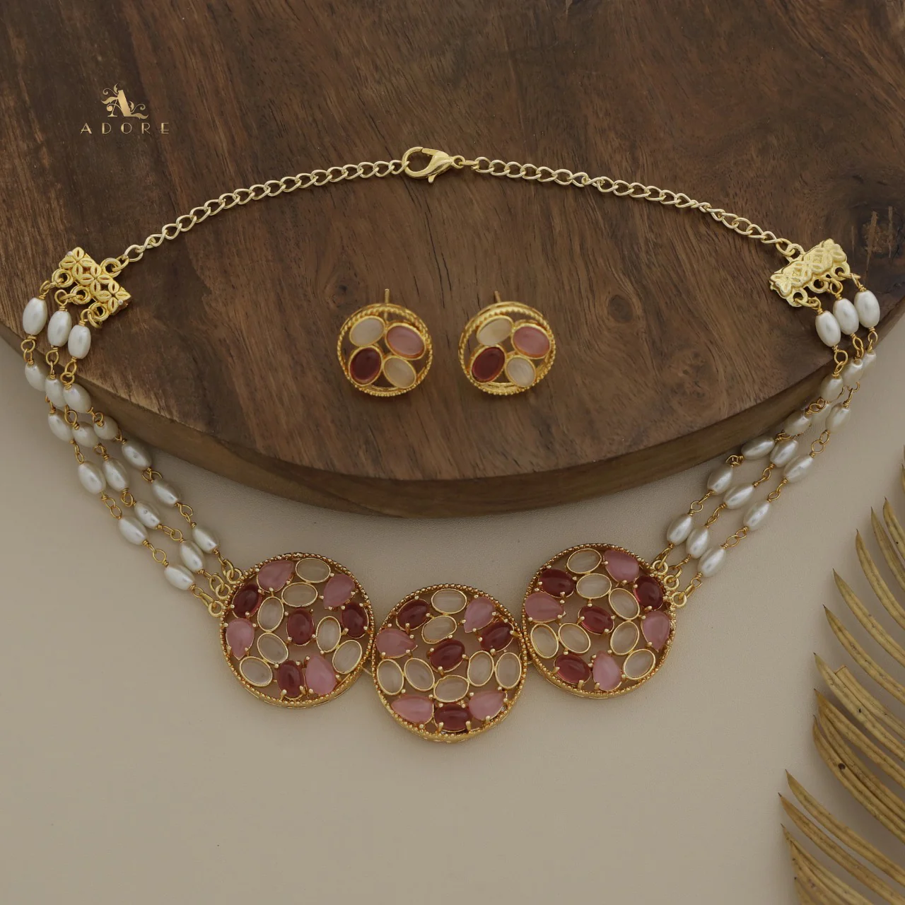Alandra Round Glossy Pearl Choker With Earring - Image 12