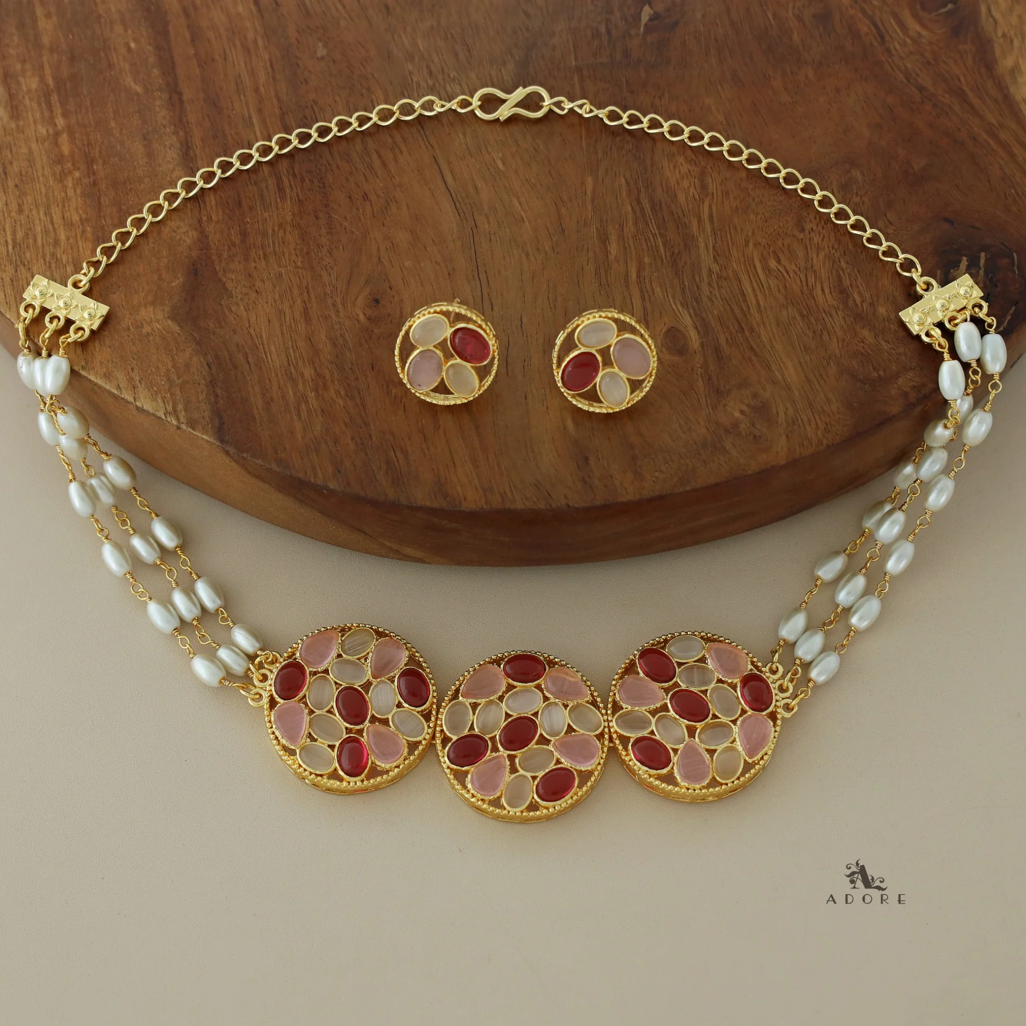Alandra Round Glossy Pearl Choker With Earring - Image 7