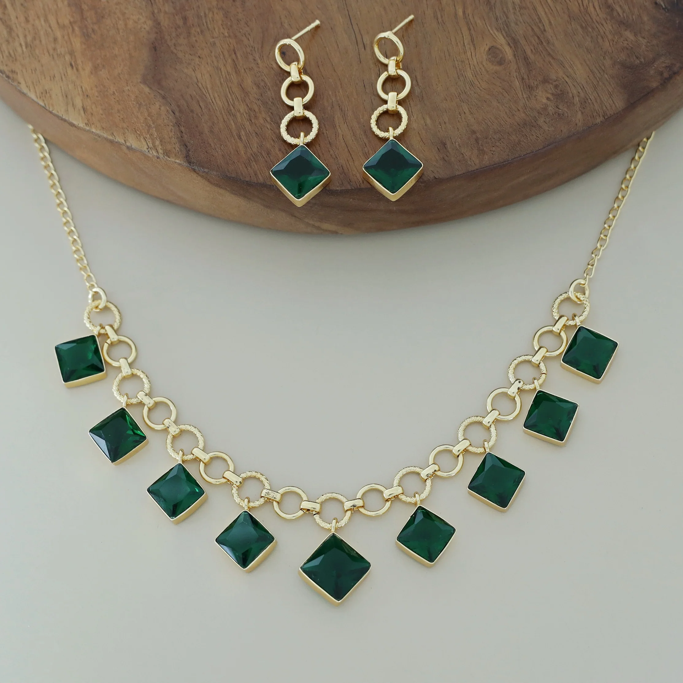 Alasca Golden Circle And Diamond Glossy Neckpiece With Earring - Image 4